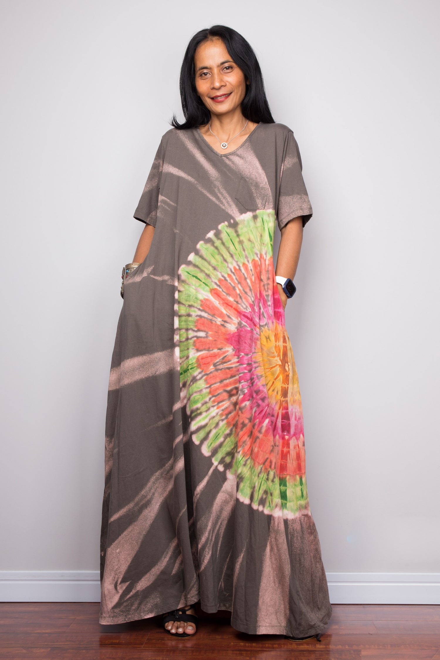 Tie Dye dresses & cardigans online. Buy unique tie dye robes & skirts from Nuichan.