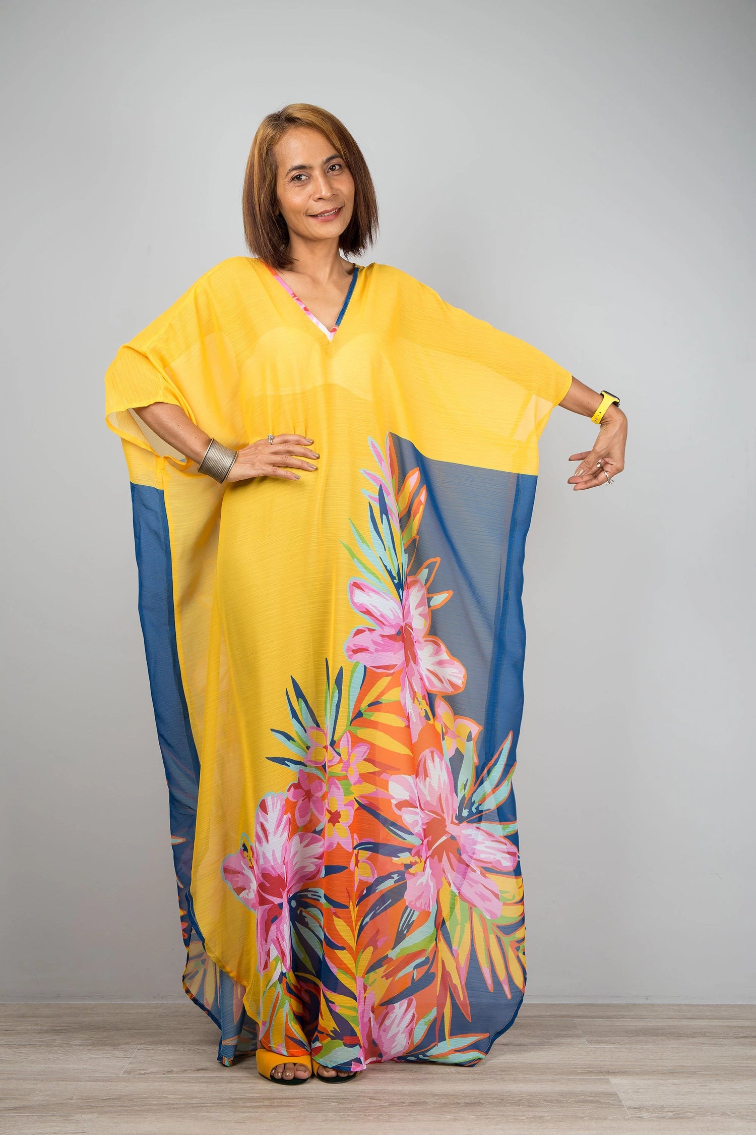 Beach kaftan dresses by Nuichan. Comfortable, high quality caftans.