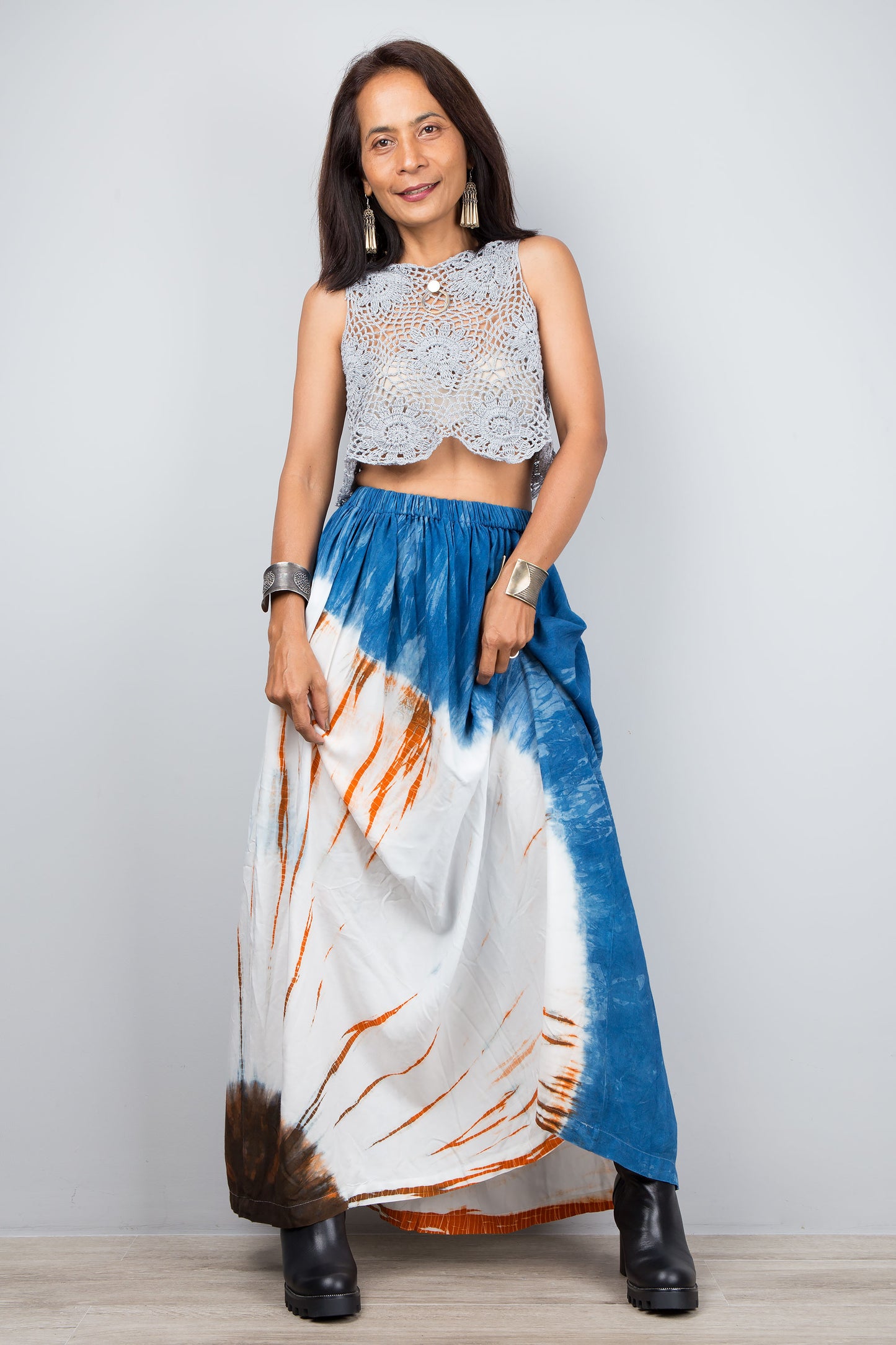 Long indigo blue maxi skirt.  Shibori tie dye skirt by Nuichan