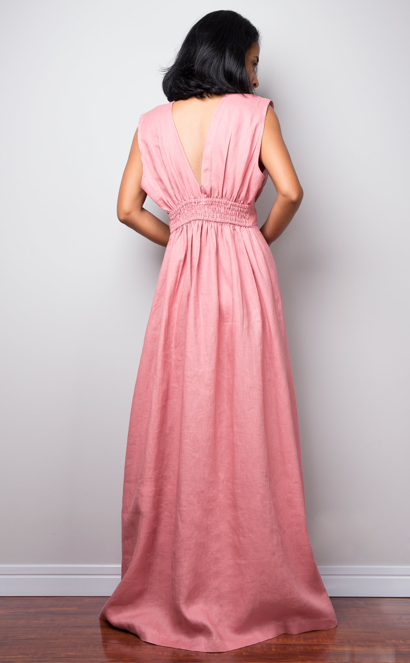 Pink Sleeveless Linen dress. Back view