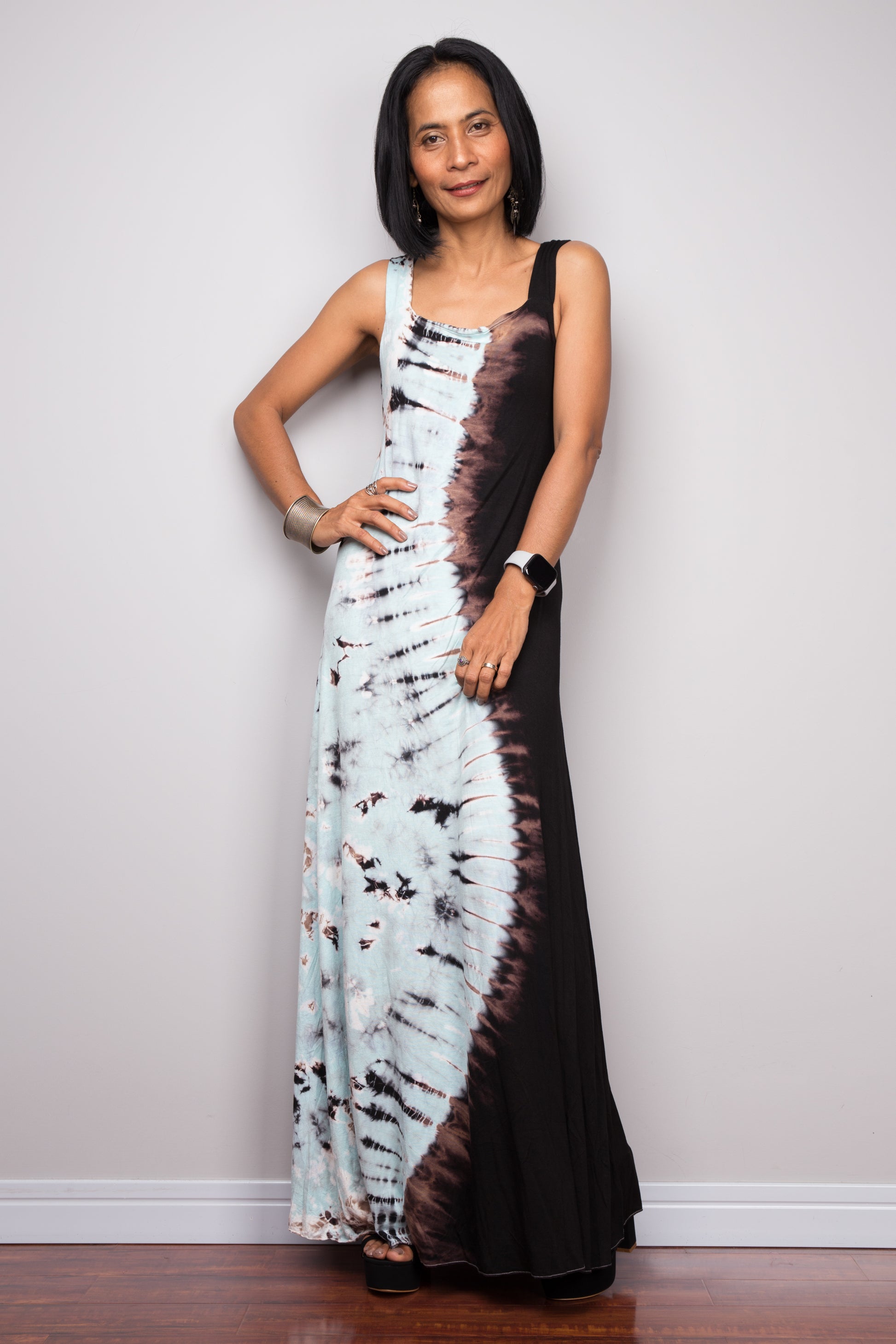 Tie dye maxi dress in blue and black, sleeveless body con style dress