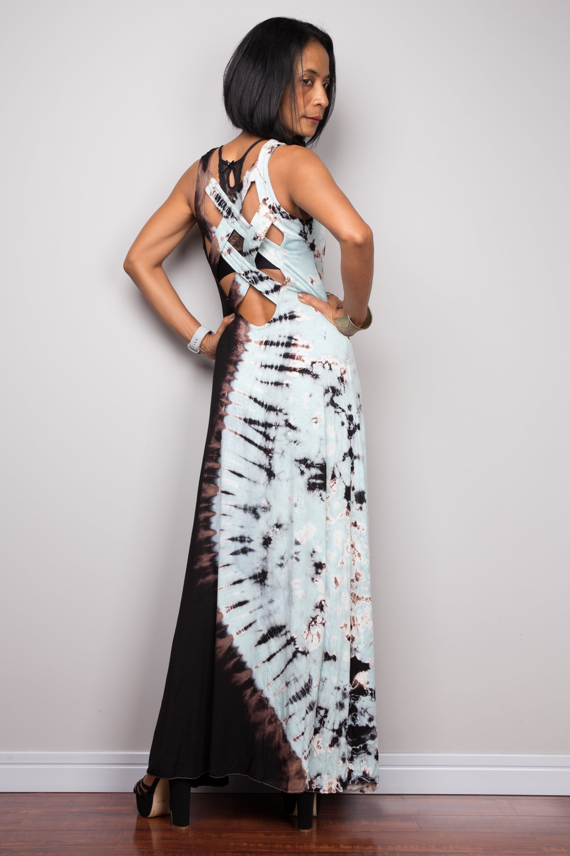 Sleeveless tie dye maxi dress.  Black and blue two tone style dress