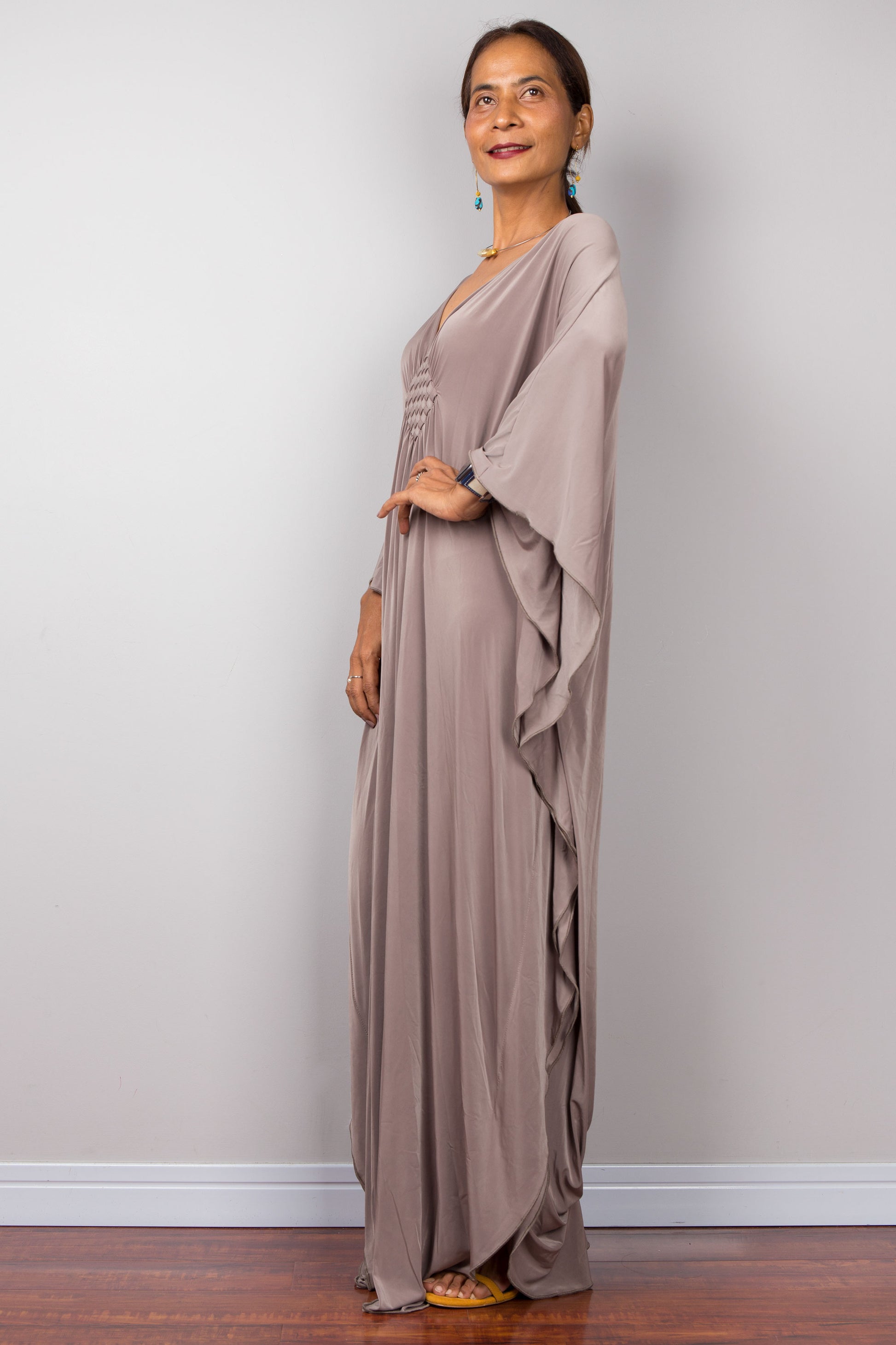 Long elegant taupe caftan - side view