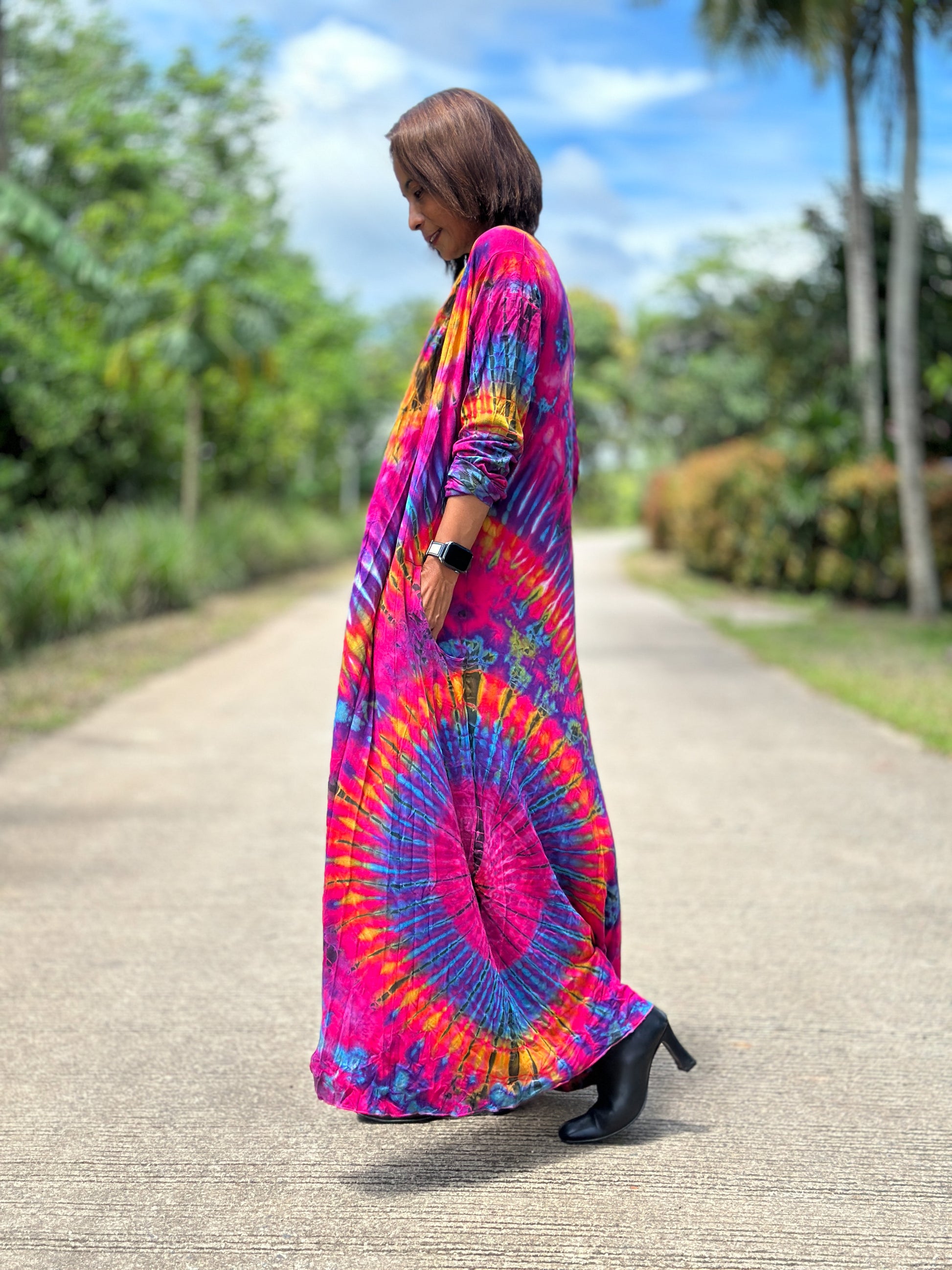 Tie dye cardigan. Hippie cardigan with pockets. Pink Rainbow coloured duster