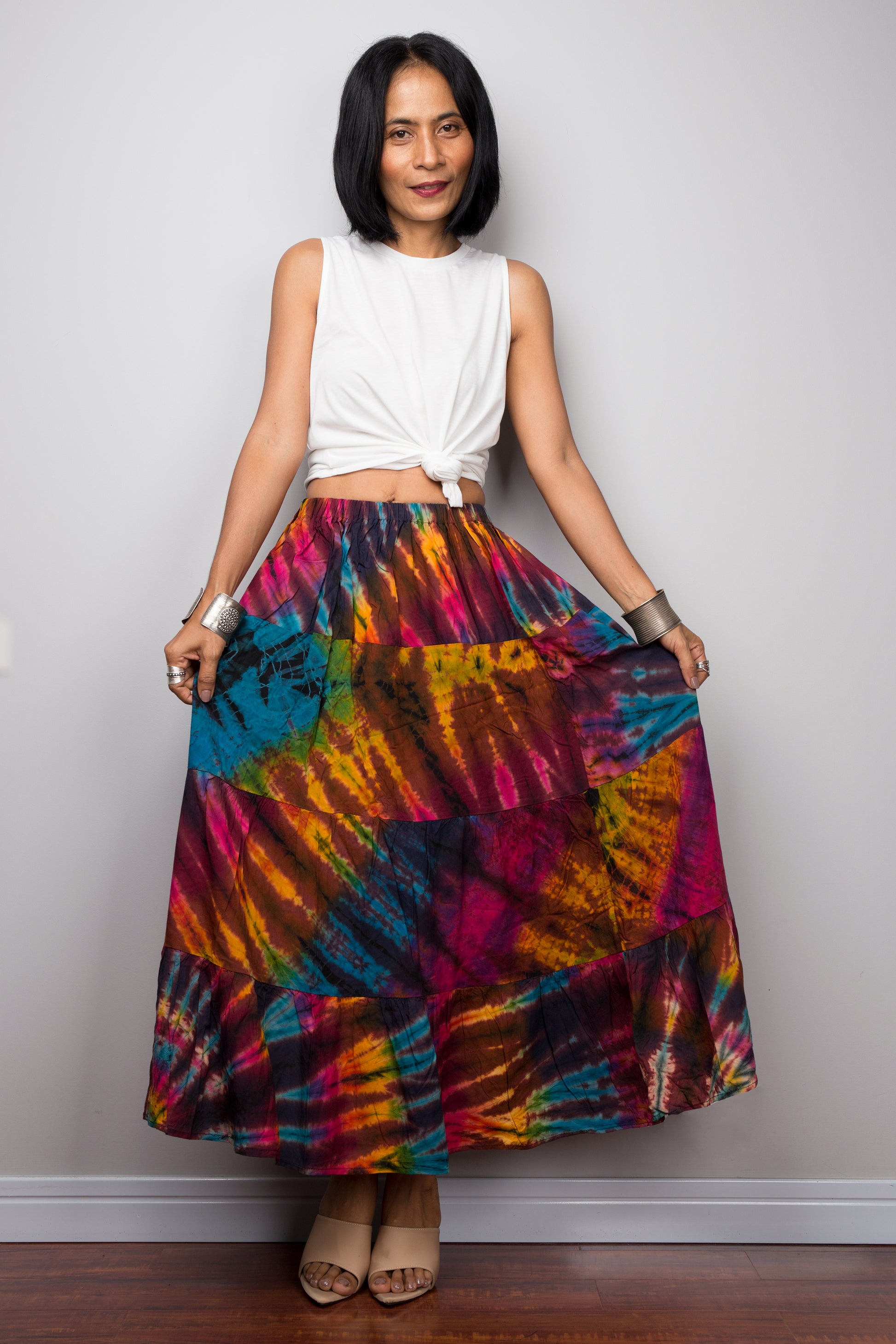 Tie dye smock skirt in rainbow colours.  Tie dye skirt by Nuichan