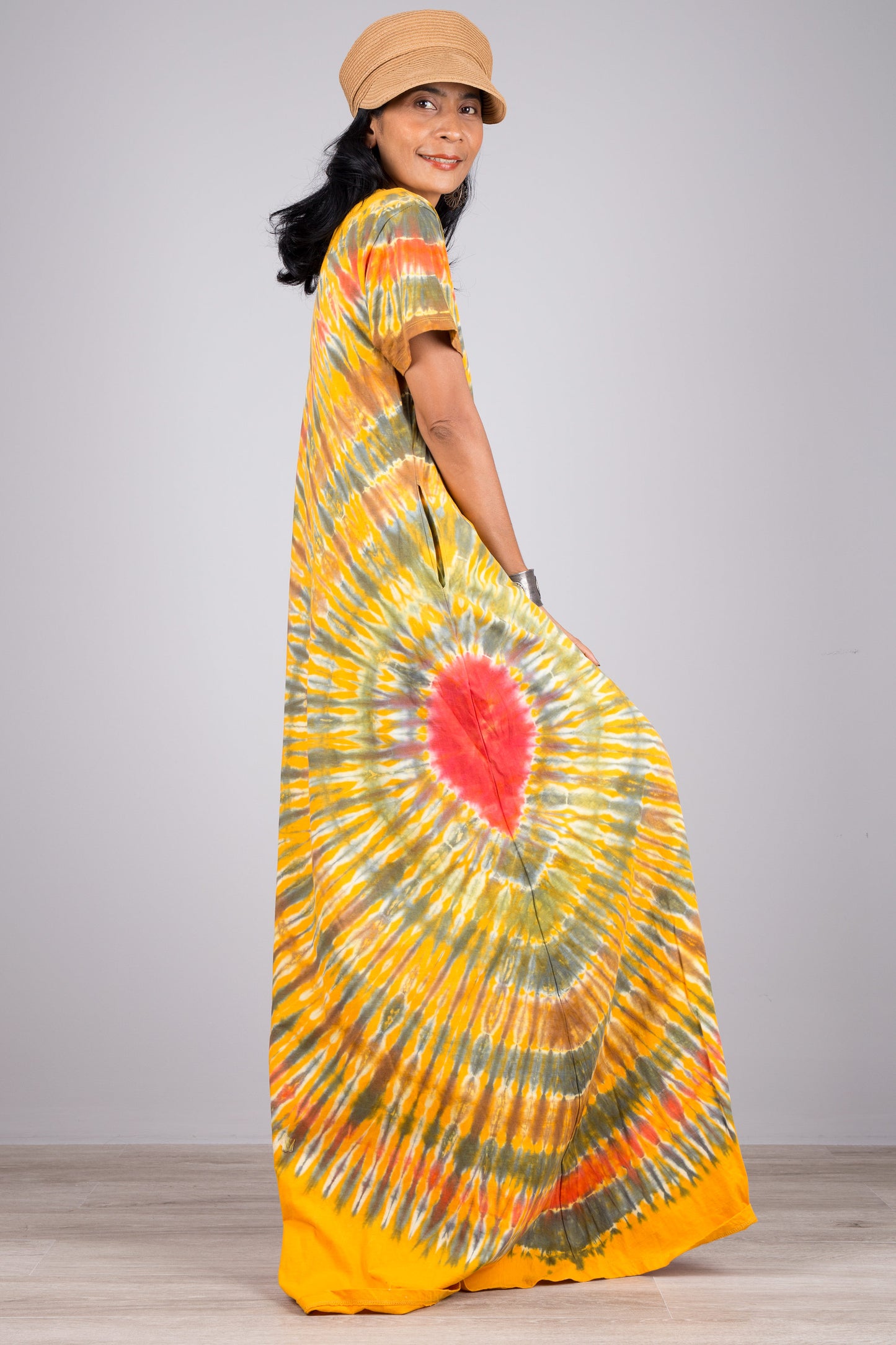 Orange tie dye maxi dress with pockets.  Tie dye dress by Nuichan.  One of a kind