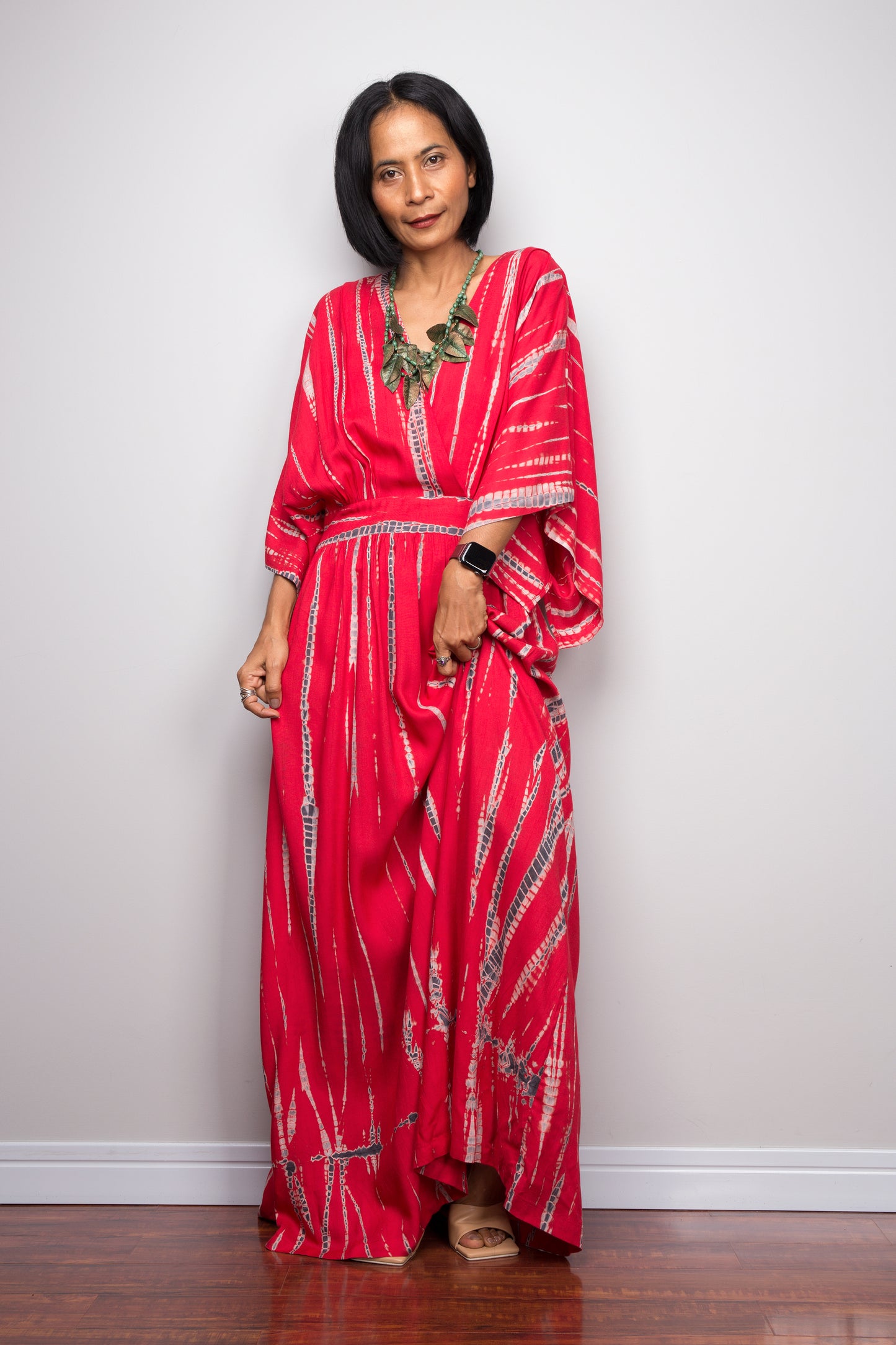 Buy Tie dye kimono kaftan online.  Nuichan offers vast variety of tie dye dresses