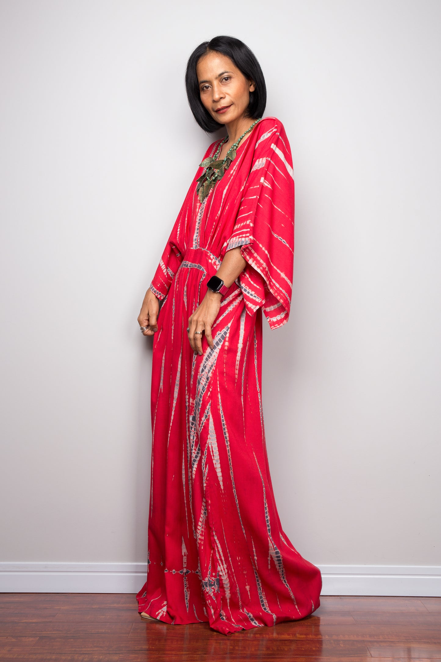 Buy Tie dye kimono kaftan online. Nuichan offers vast variety of tie dye dresses