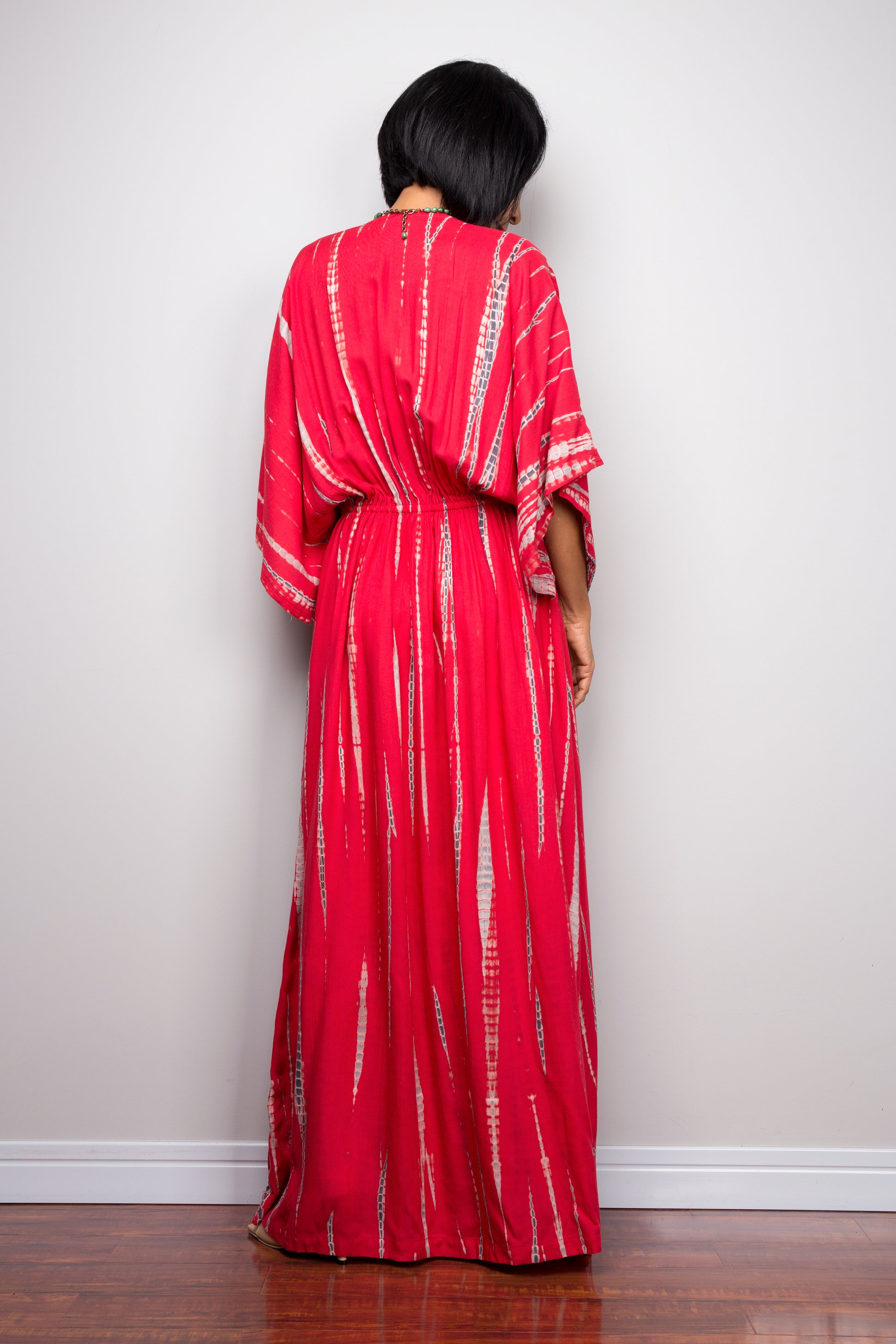 Buy Tie dye kimono kaftan online. Nuichan offers vast variety of tie dye dresses