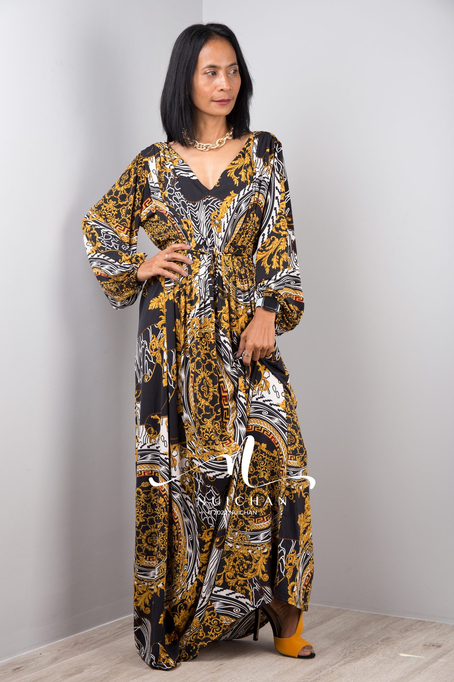 Boho chic maxi dress with sleeves