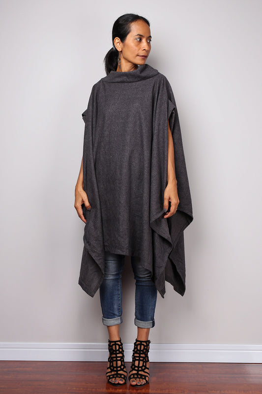 Grey knitted cape poncho sweater by Nuichan