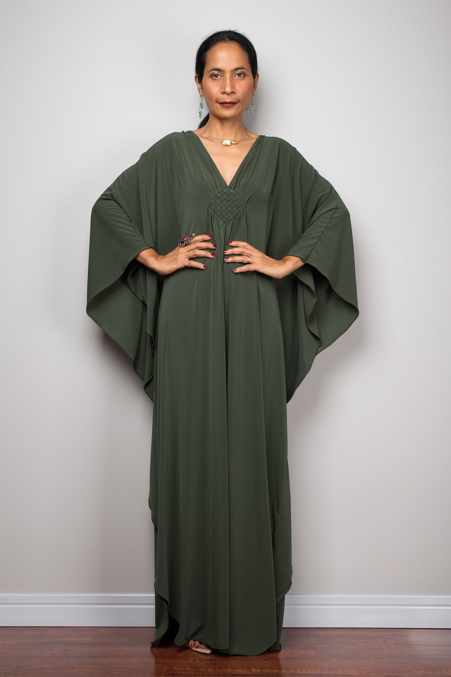 Green Kimono kaftan frock dress by Nuichan. V neck and batwing sleeves