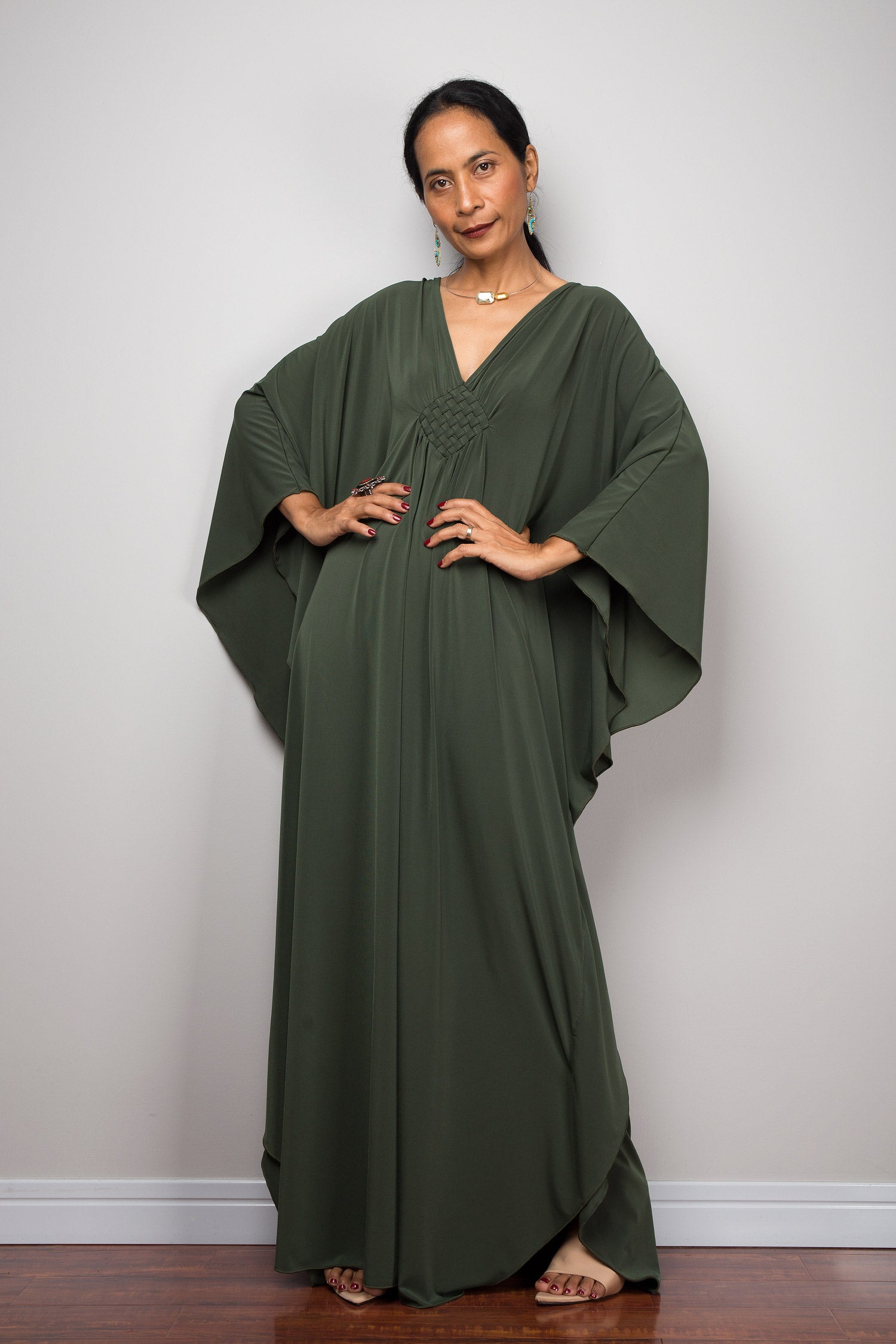 Long green maxi dress. Kimono kaftan dress by Nuichan with v neck and batwing sleeves