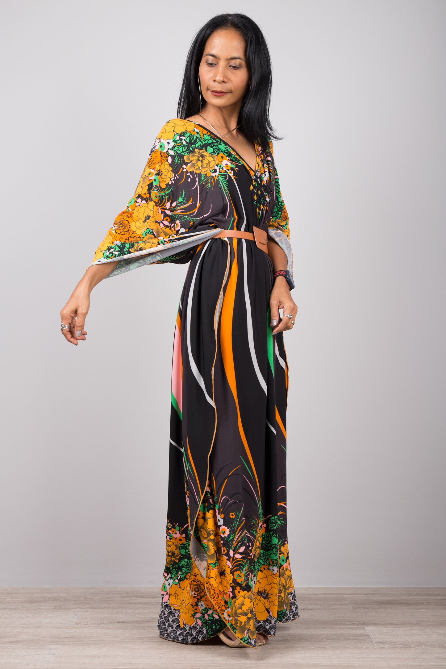 Floral kaftan dress | Buy Flower print Maxi & Midi Dresses online from Nuichan.