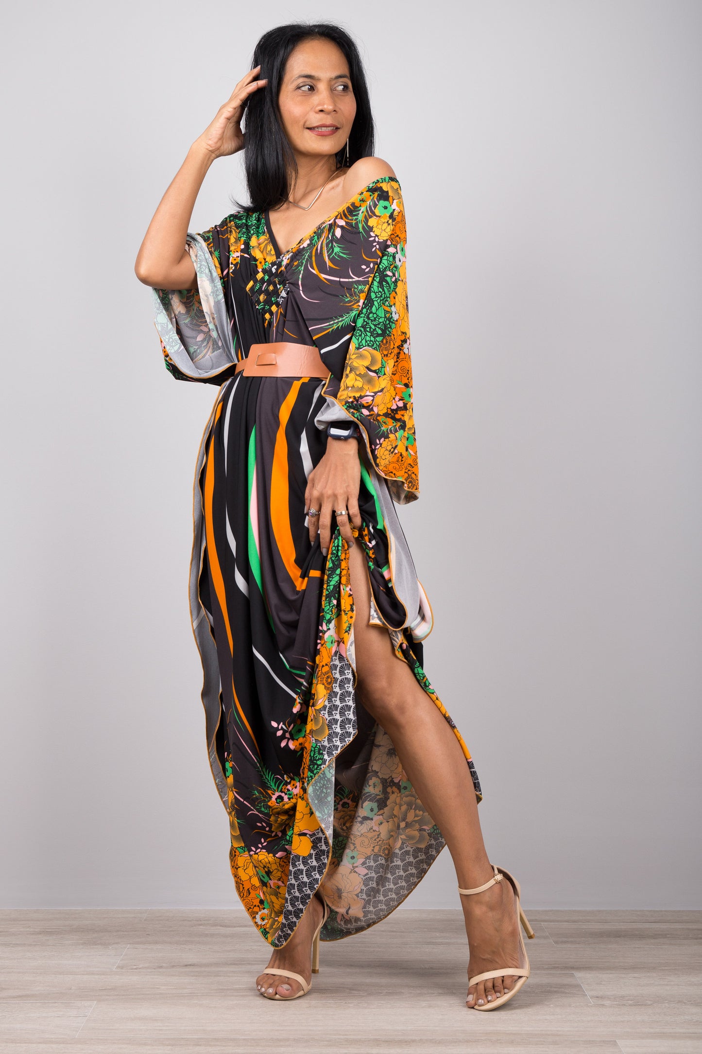 Floral kaftan dress | Buy Flower print Maxi & Midi Dresses online from Nuichan.