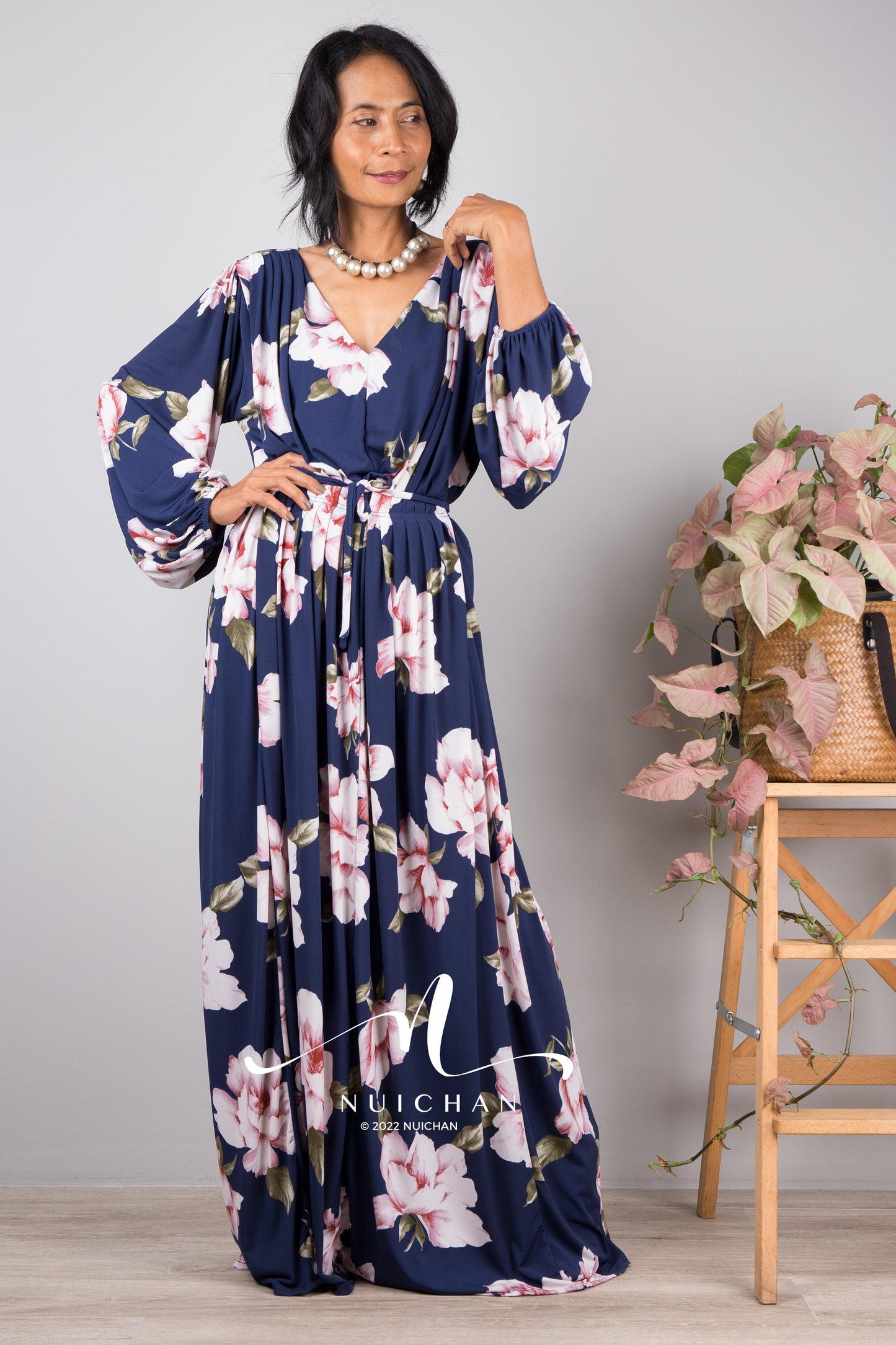 Floral maxi dress with long sleeves