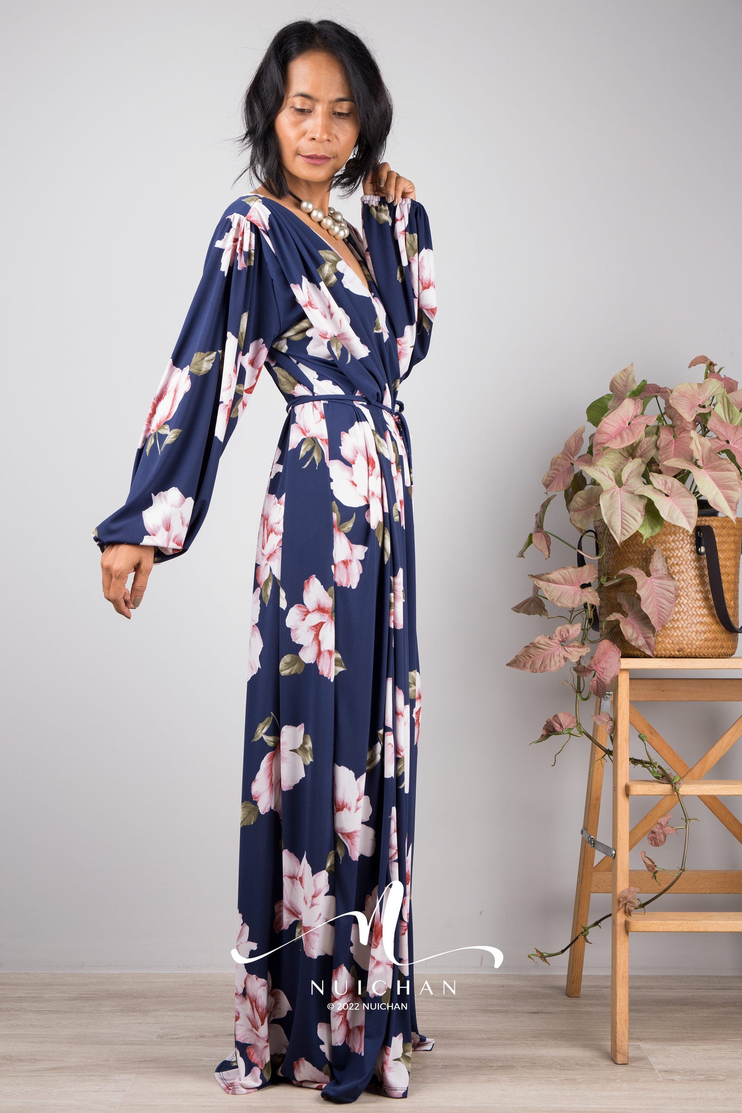 Floral maxi dress with long sleeves