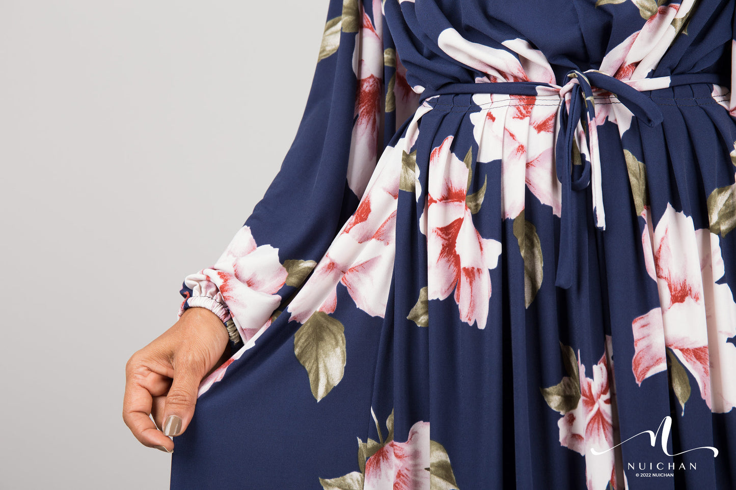 Floral maxi dress with long sleeves