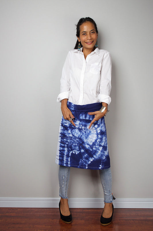 hand dyed apron, blue apron, tie dye apron, apron with front pockets, shibori apron by Nuichan