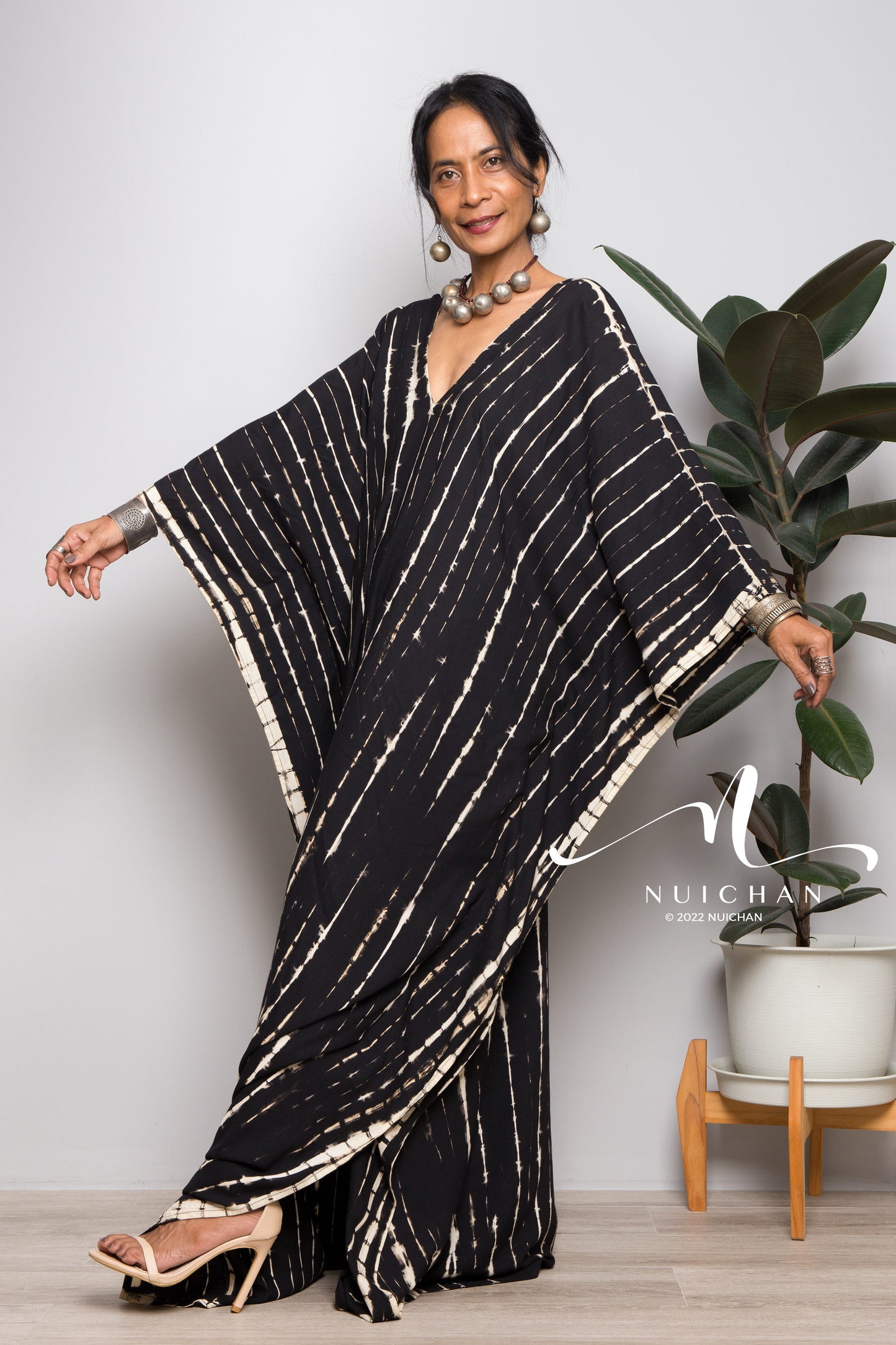 Tie dye kaftan | Shop beachwear and tie dyed maxi dress from Nuichan