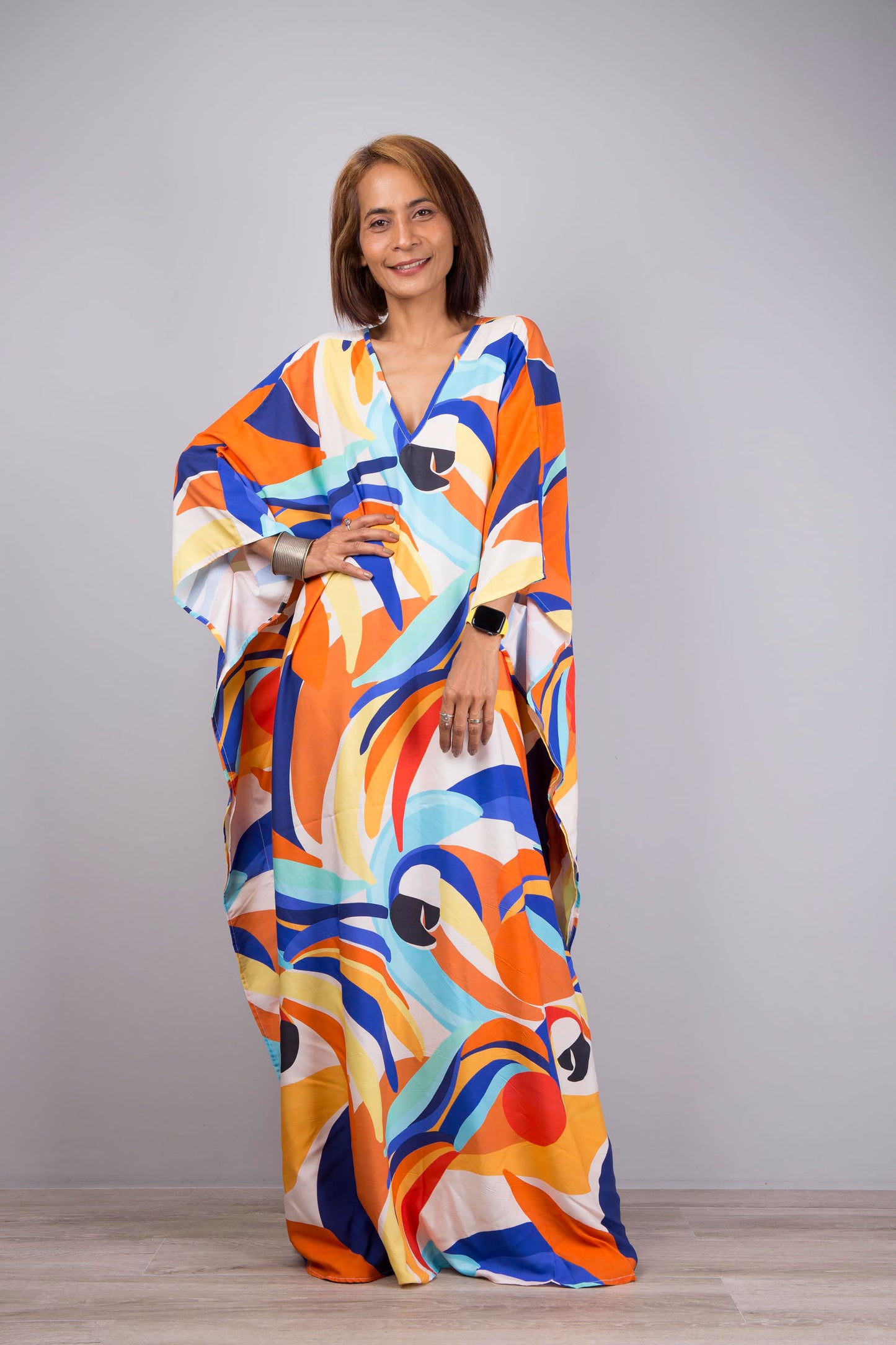 Long, Flowing Kaftan Dress in Rich Colors - Ideal for Warm Climate