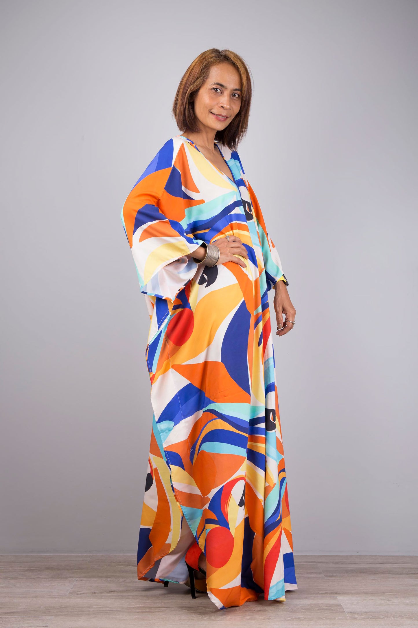 Modern Bohemian Kaftan Dress with Long Sleeves 