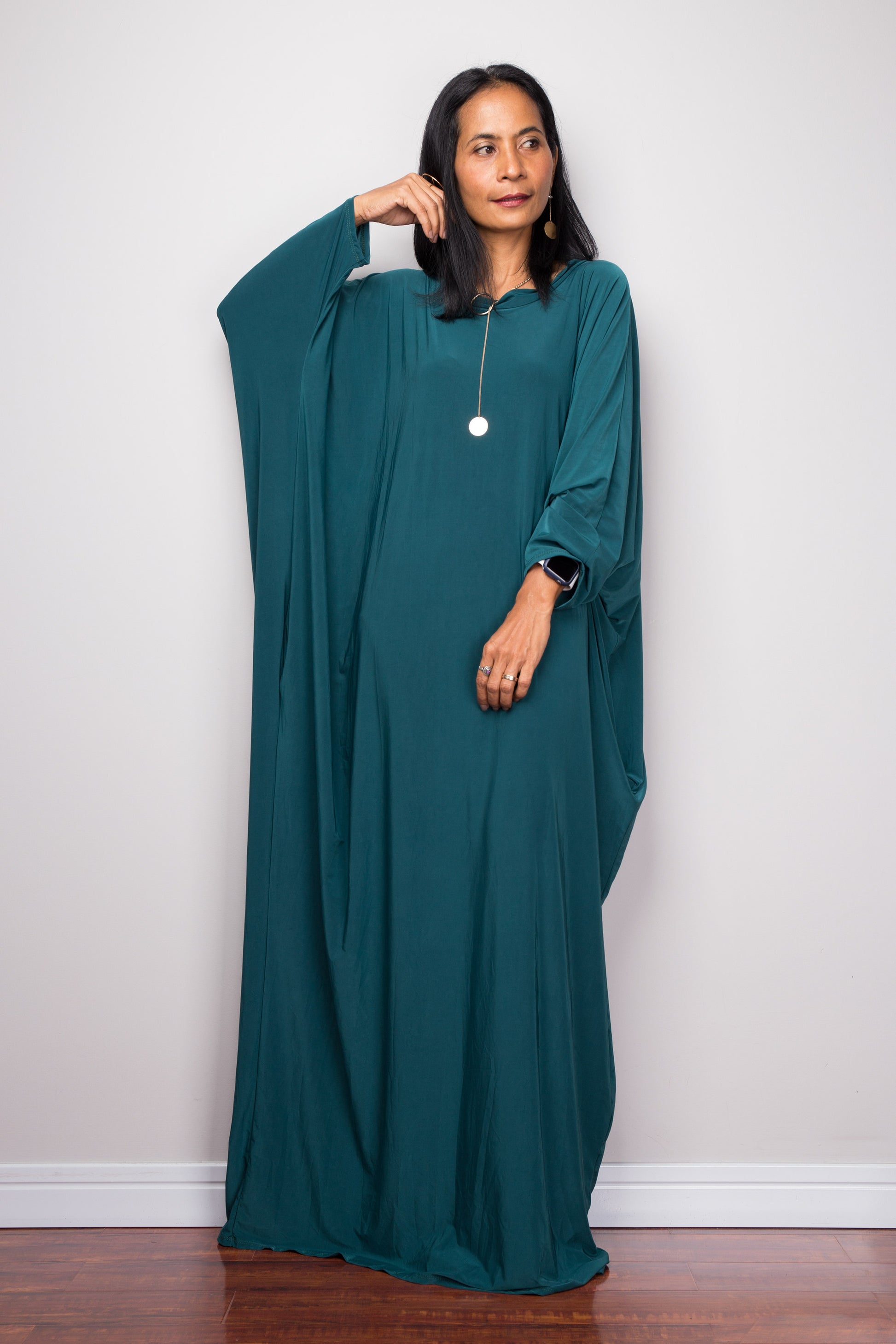 Buy Modest Kaftan dresses online. Muslim evening dress by Nuichan