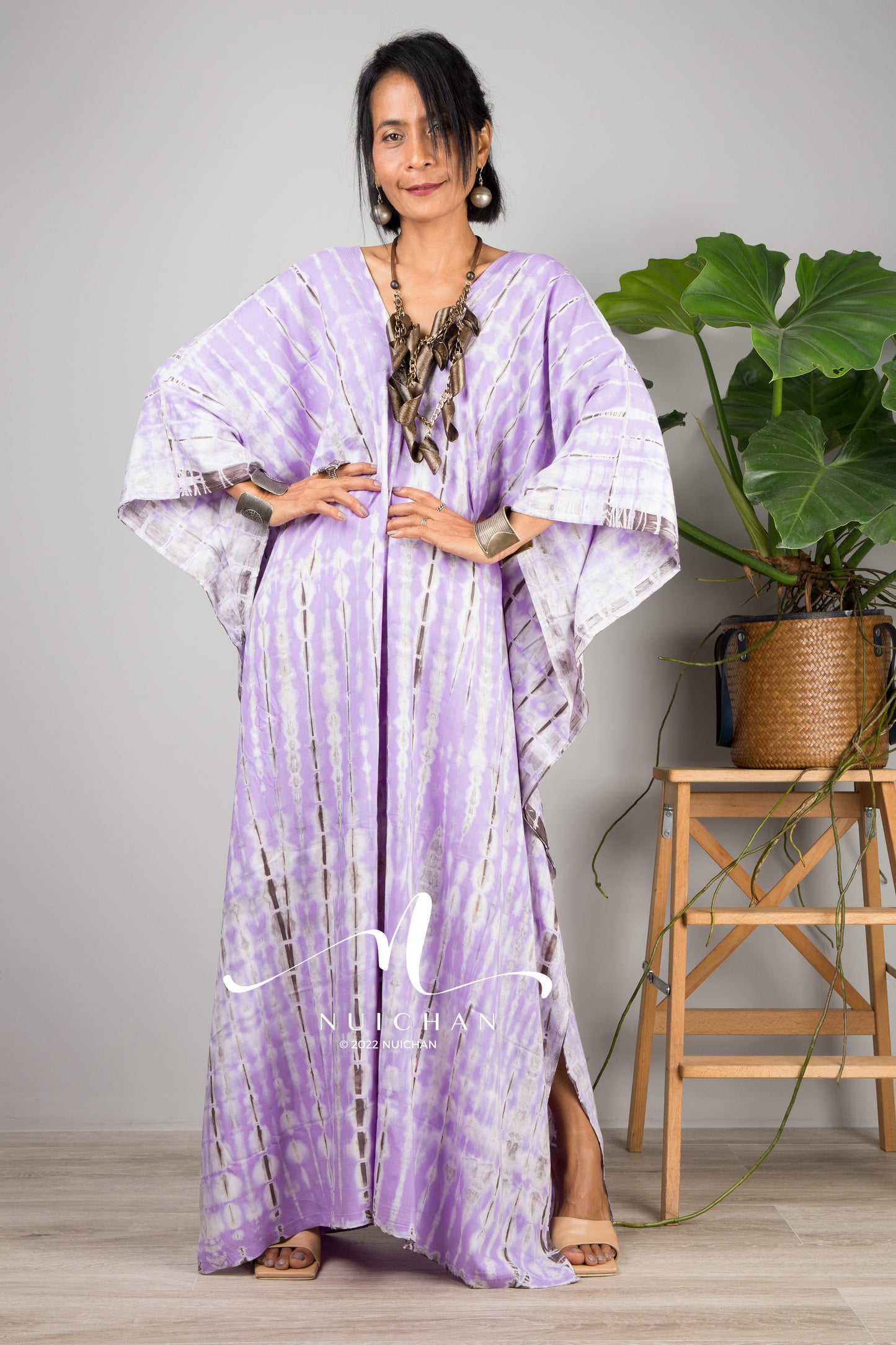 Purple tie dye kaftan dress. Buy tie dye dress online from Nuichan