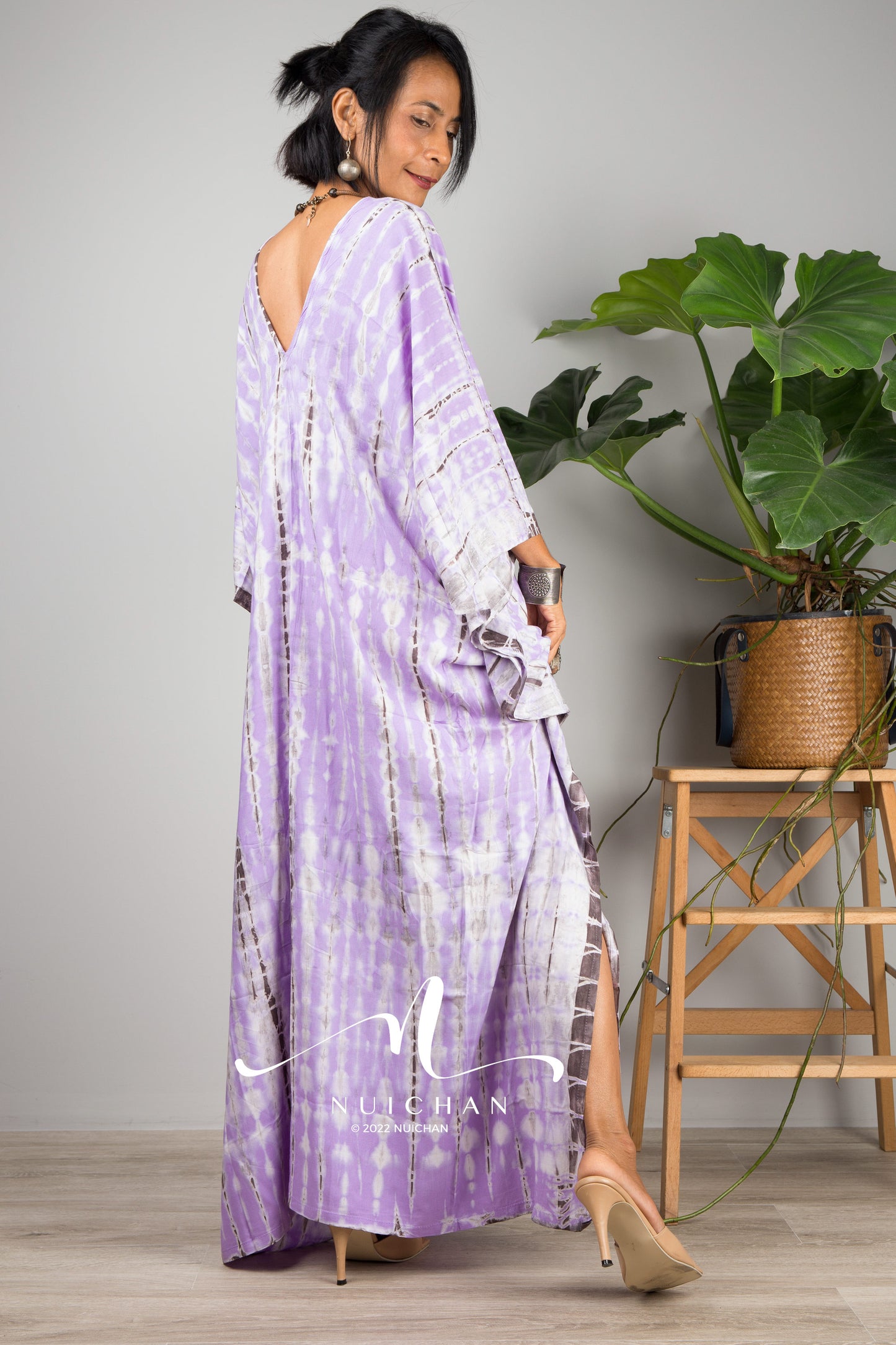 Purple tie dye kaftan dress. Buy tie dye dress online from Nuichan