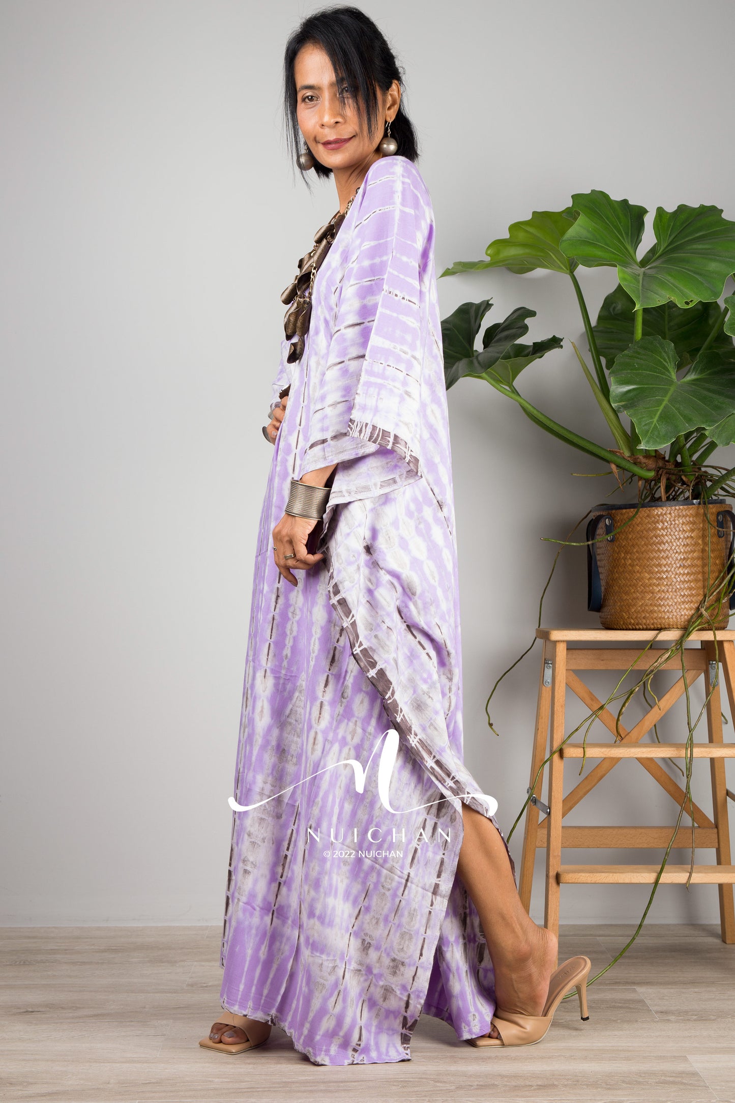 Purple tie dye kaftan dress. Buy tie dye dress online from Nuichan