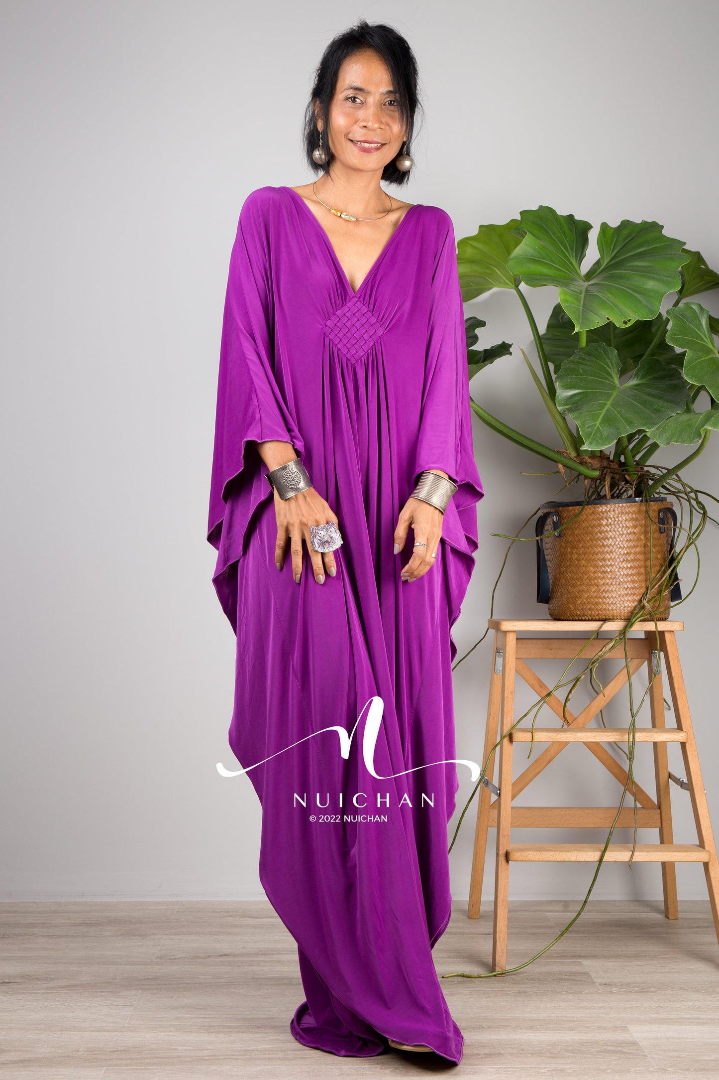 Nuichan Kaftan Goddess dresses online. Purple kimono kaftan dress