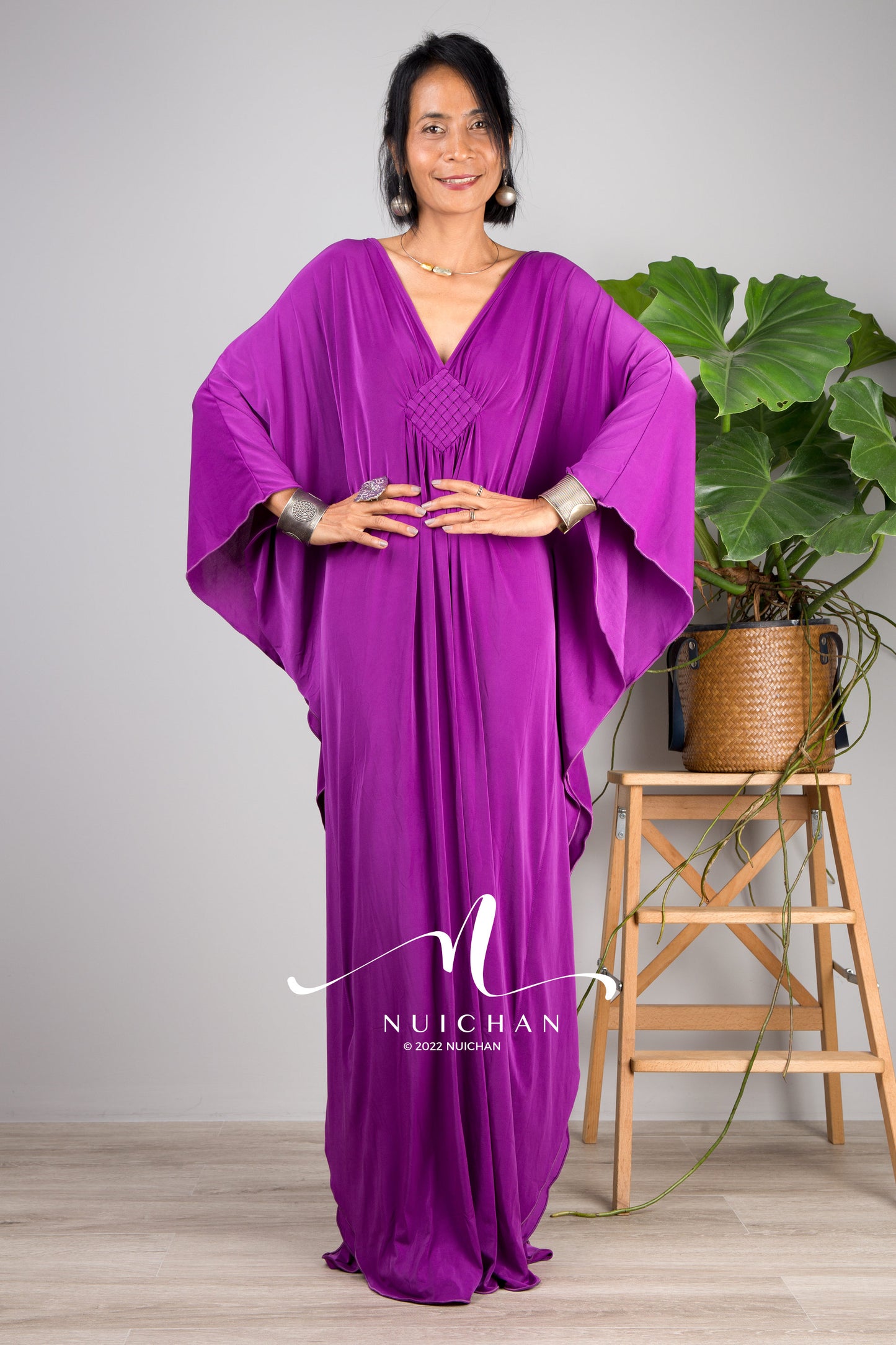 Nuichan Kaftan Goddess dresses online. Purple kimono kaftan dress