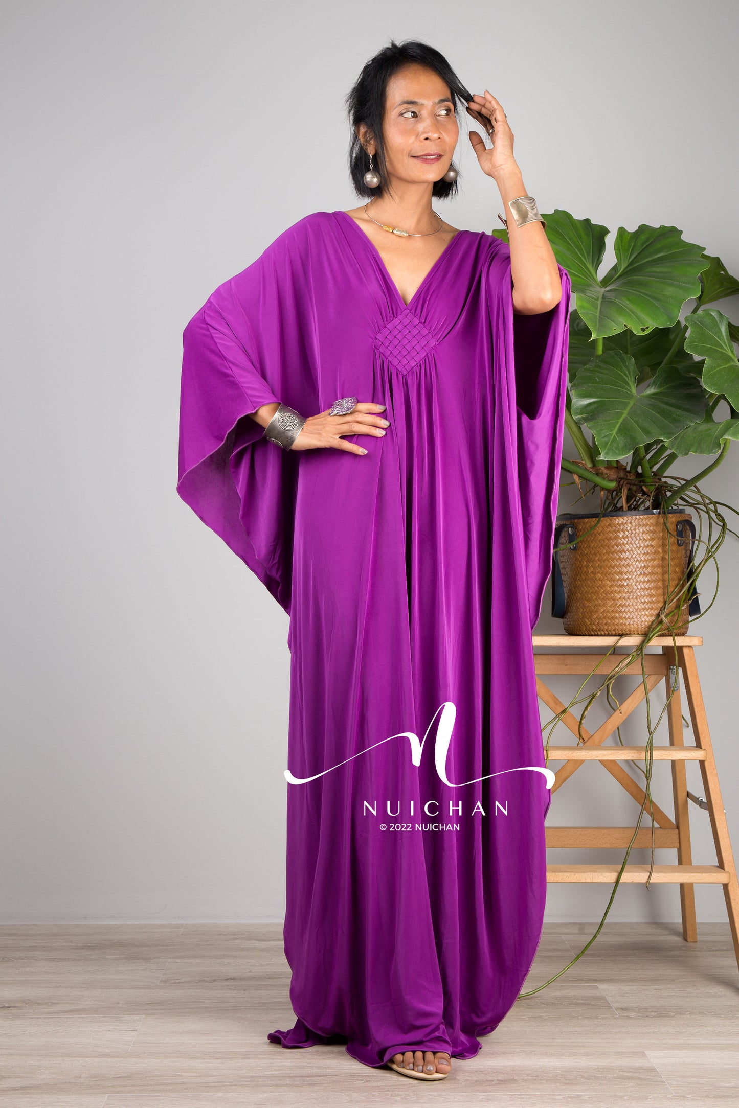 Nuichan Kaftan Goddess dresses online. Purple kimono kaftan dress