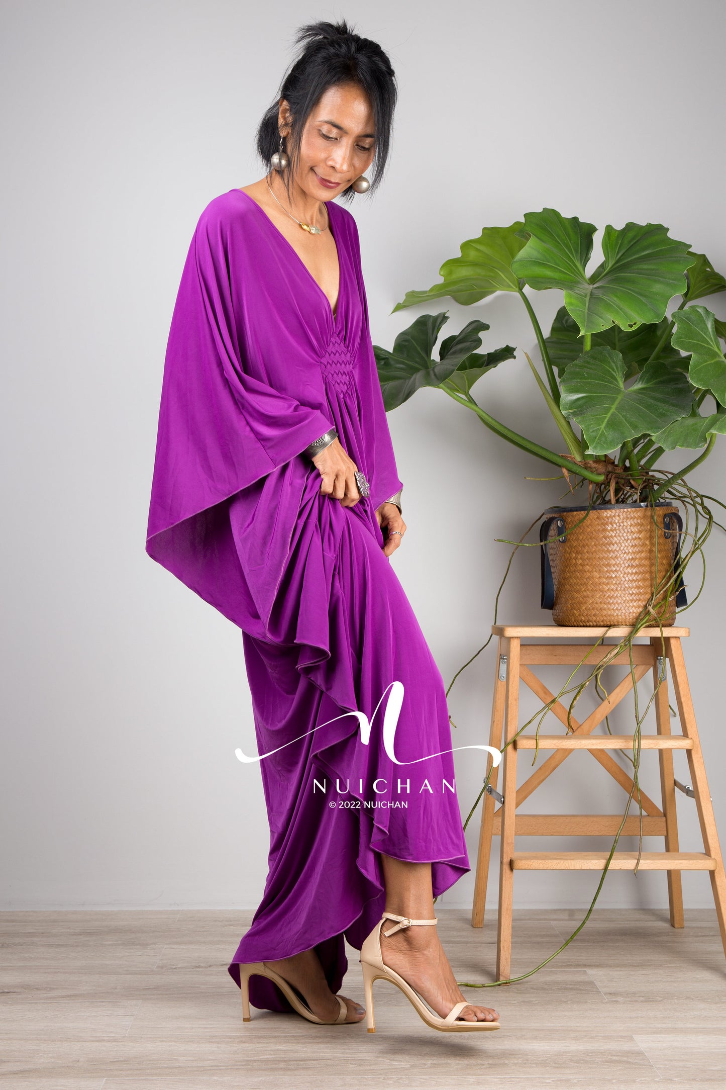 Nuichan Kaftan Goddess dresses online. Purple kimono kaftan dress