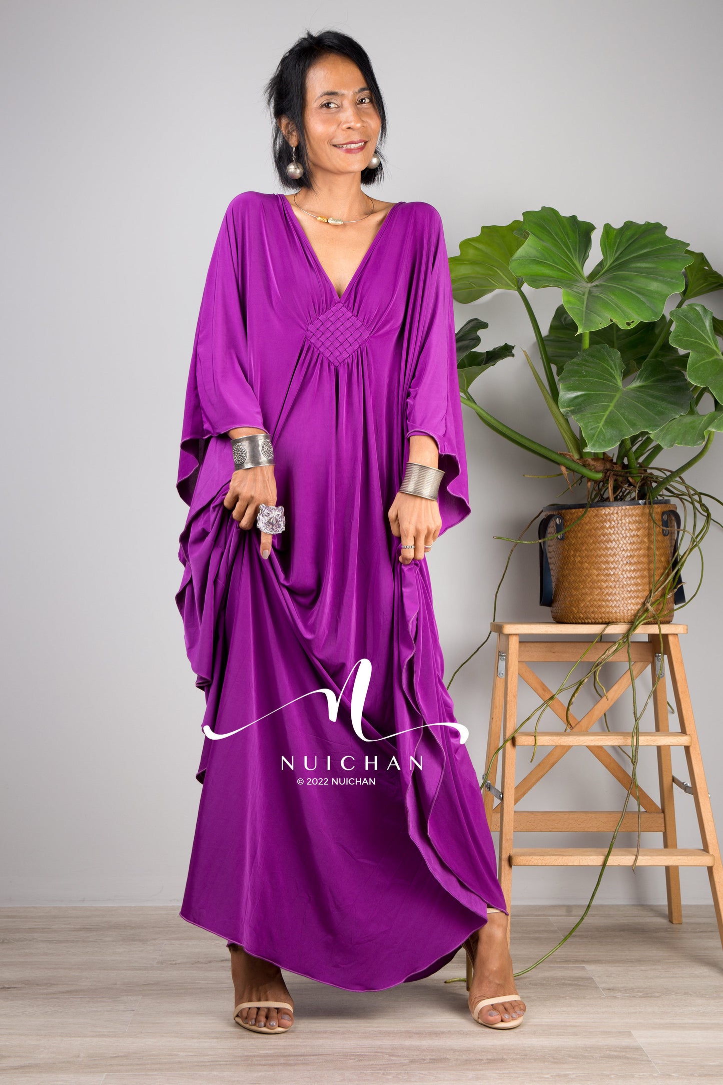 Nuichan Kaftan Goddess dresses online. Purple kimono kaftan dress