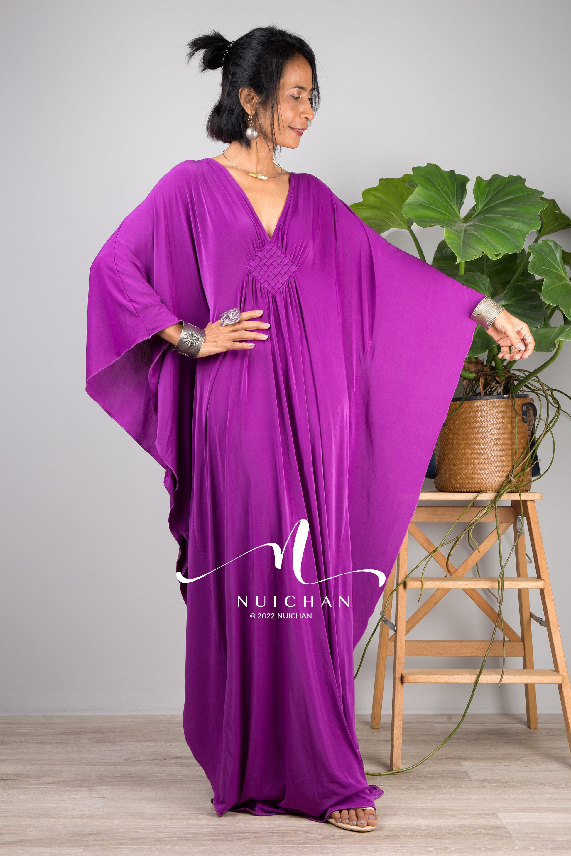 Nuichan Kaftan Goddess dresses online. Purple kimono kaftan dress