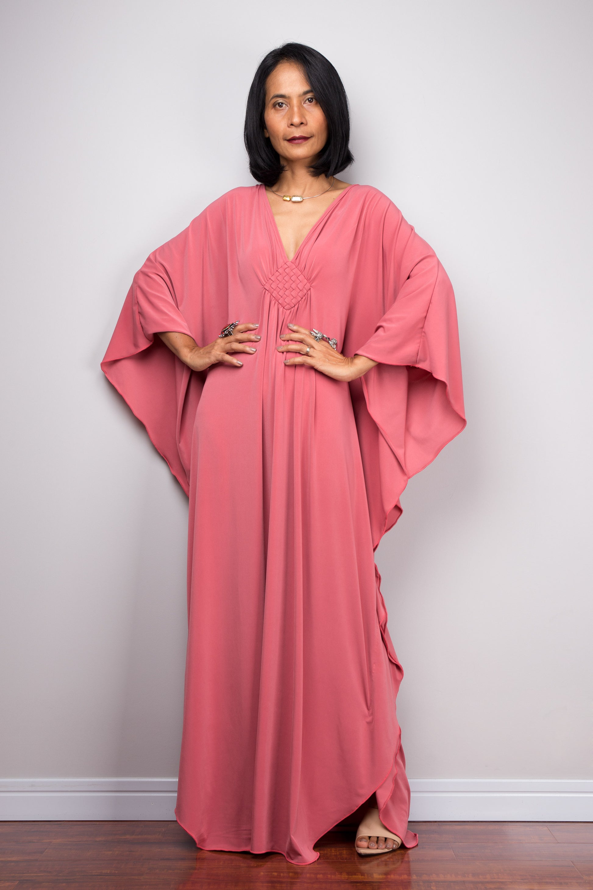 Antique pink caftan with v neck and batwing sleeve design