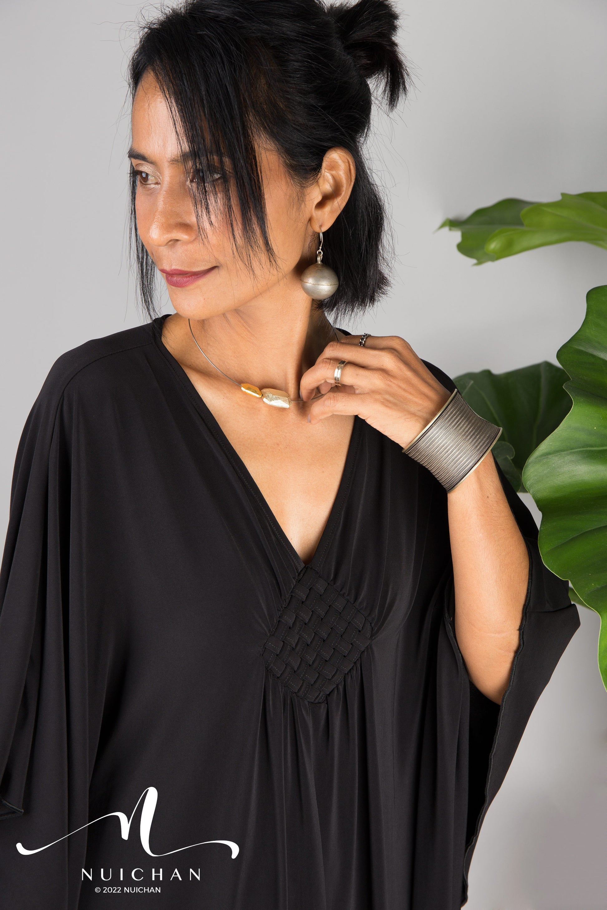 Nuichan women's kaftan dress. Short black kaftan dress for petite women. 