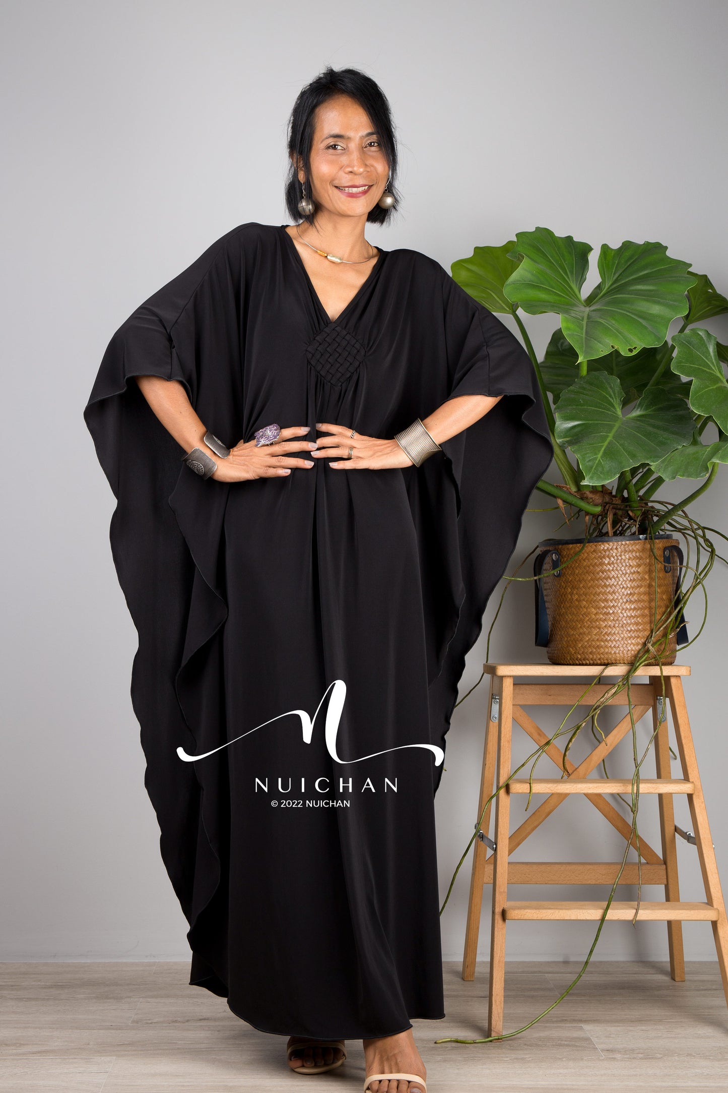 Nuichan women's small kaftan dress. Midi kaftan dress for petite ladies. 