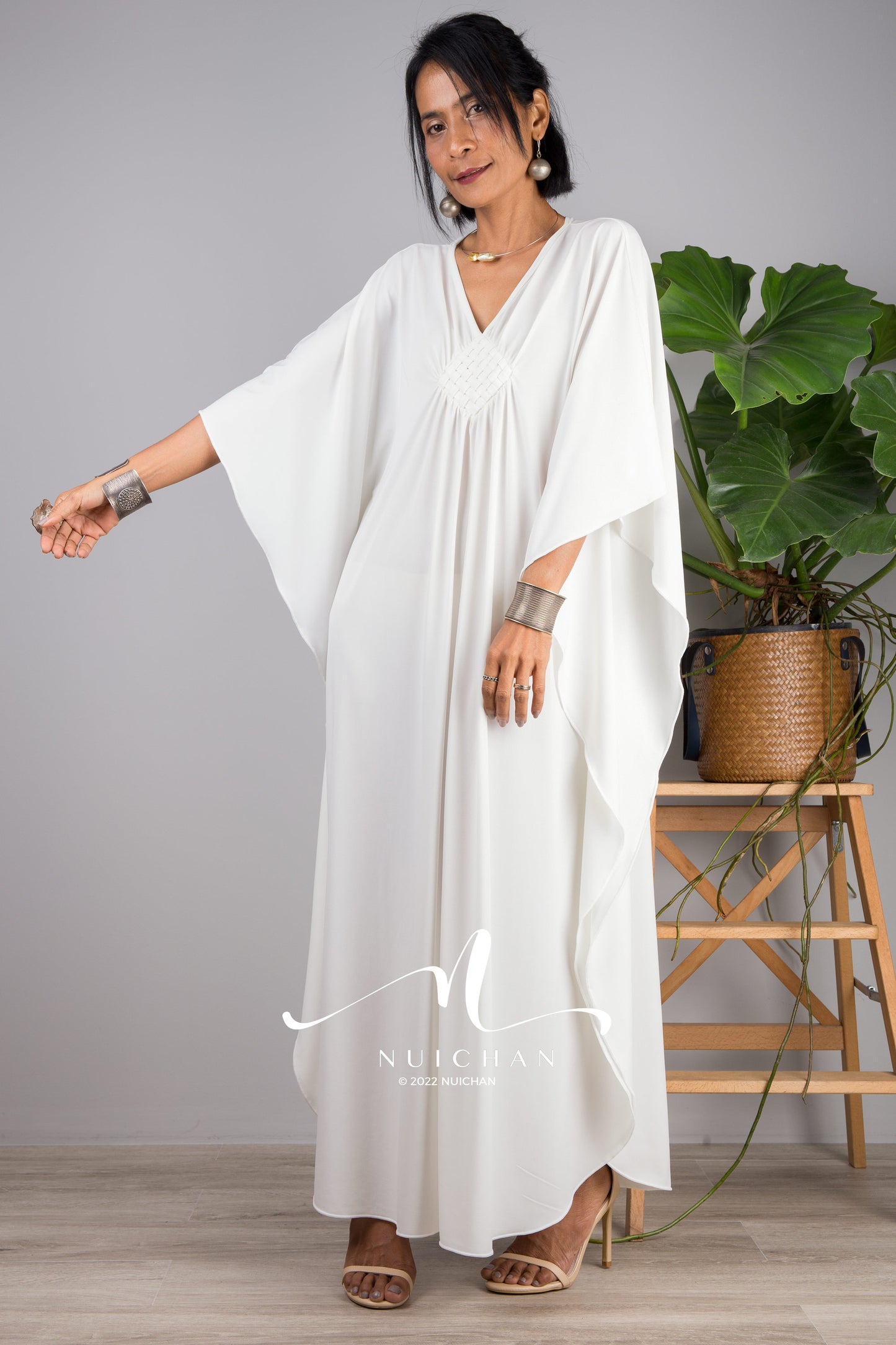 Small white caftan dresses online. Long kaftan dress  for petite women by Nuichan