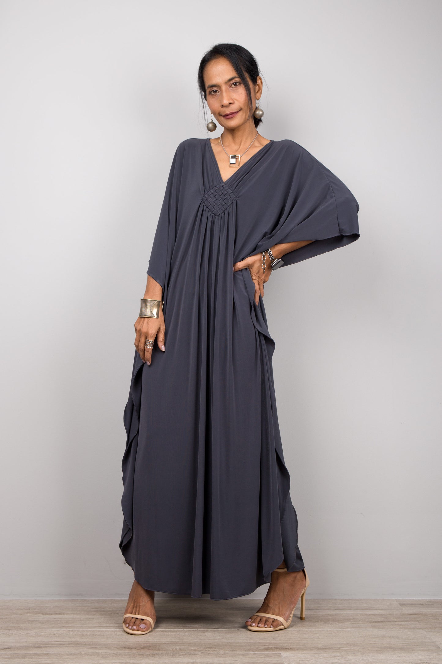 Petite kaftan dress in grey.  Plunging neckline, batwing sleeve design