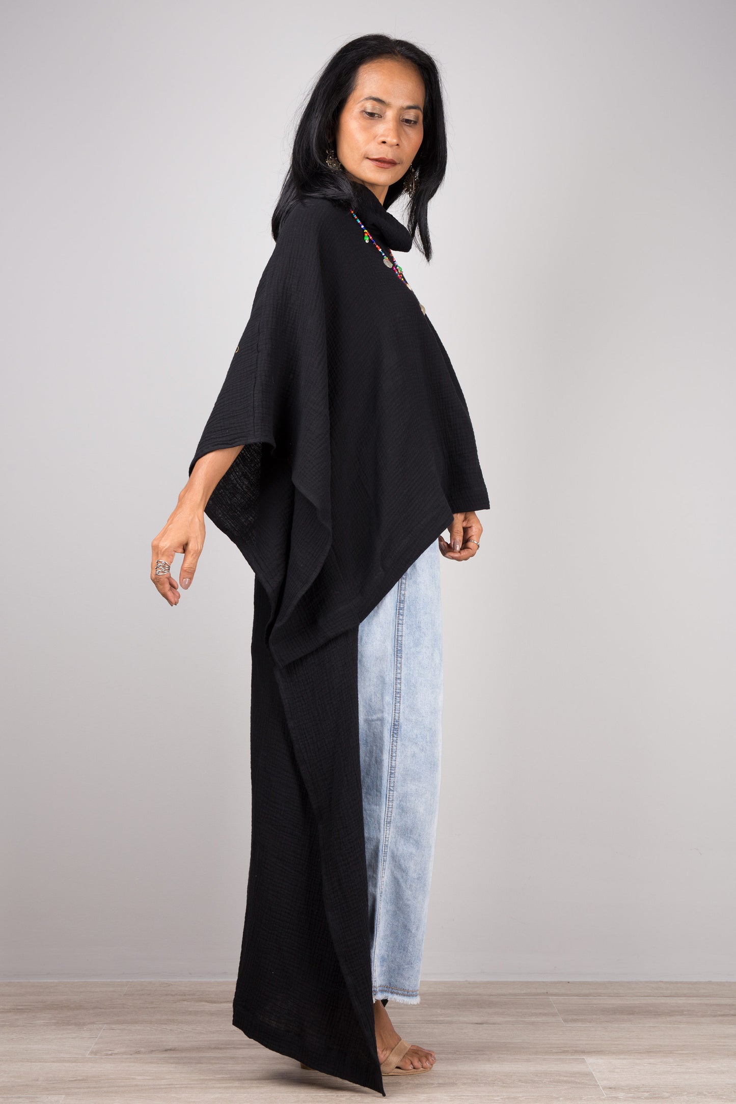 Short front caftan top dress in black