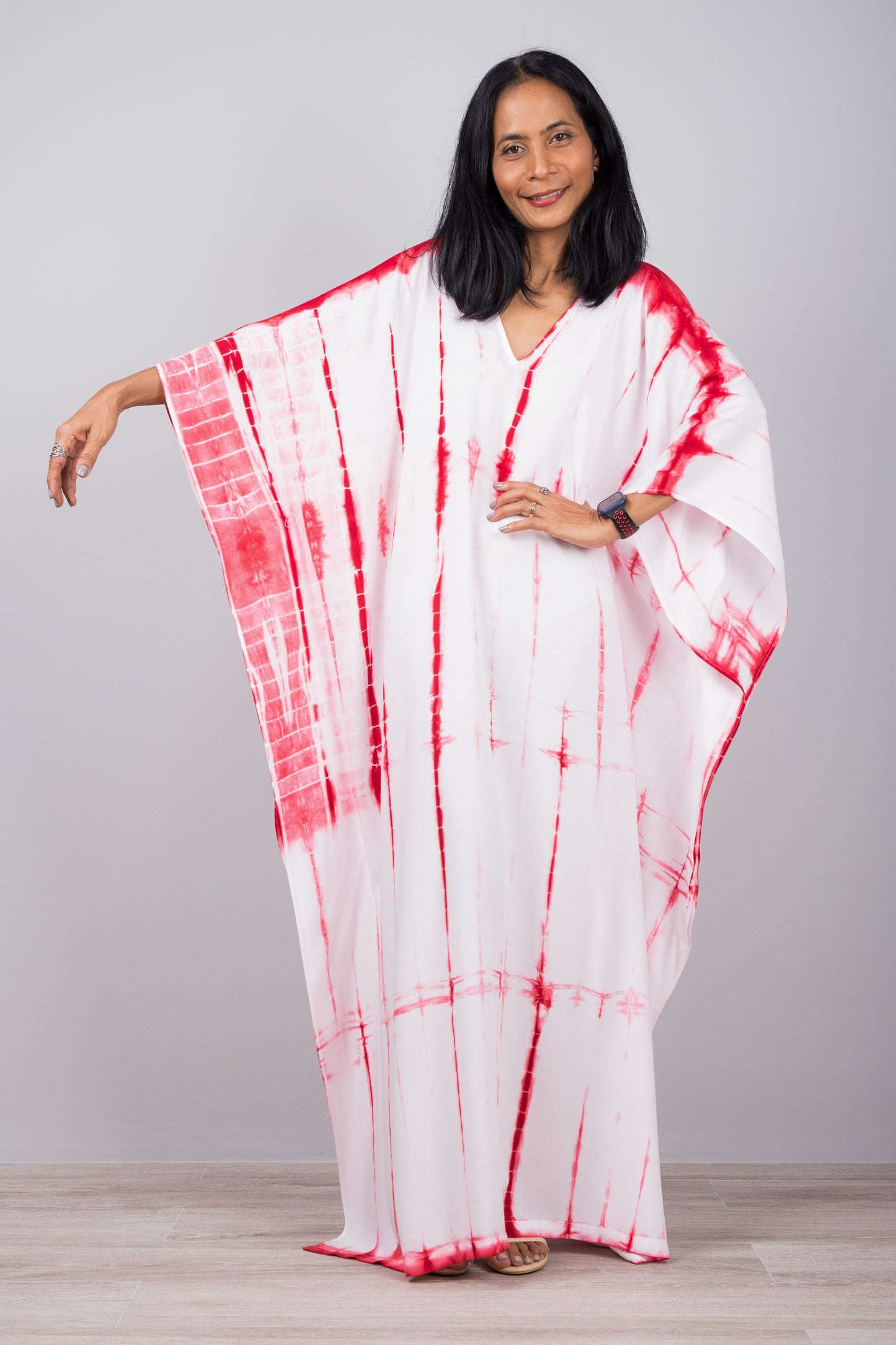 White an red tie dye caftan by Nuichan. Loose fit style with big sleeves