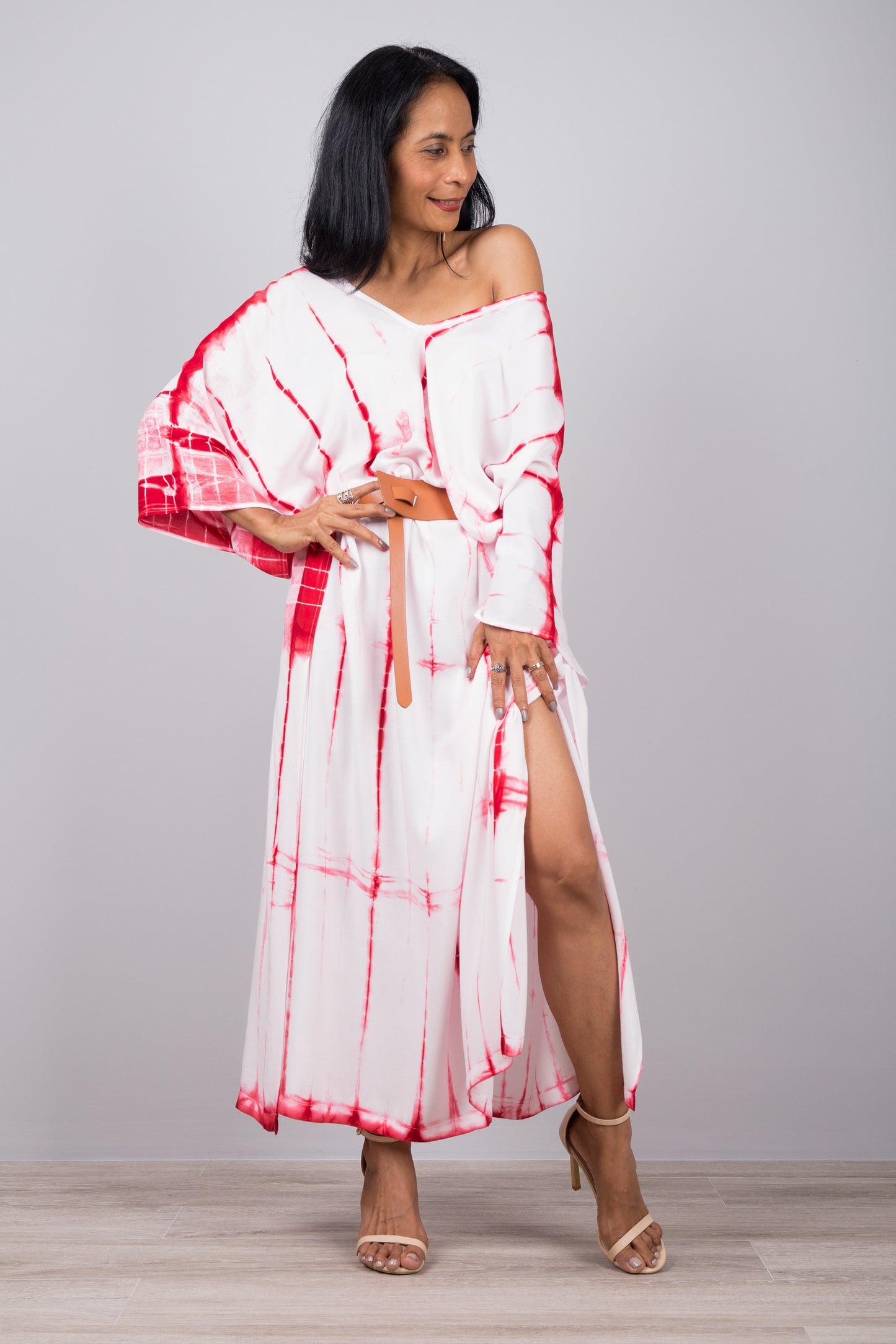 White and red tie dress.  Kaftan style.  Show here clinched with a belt at the waist.